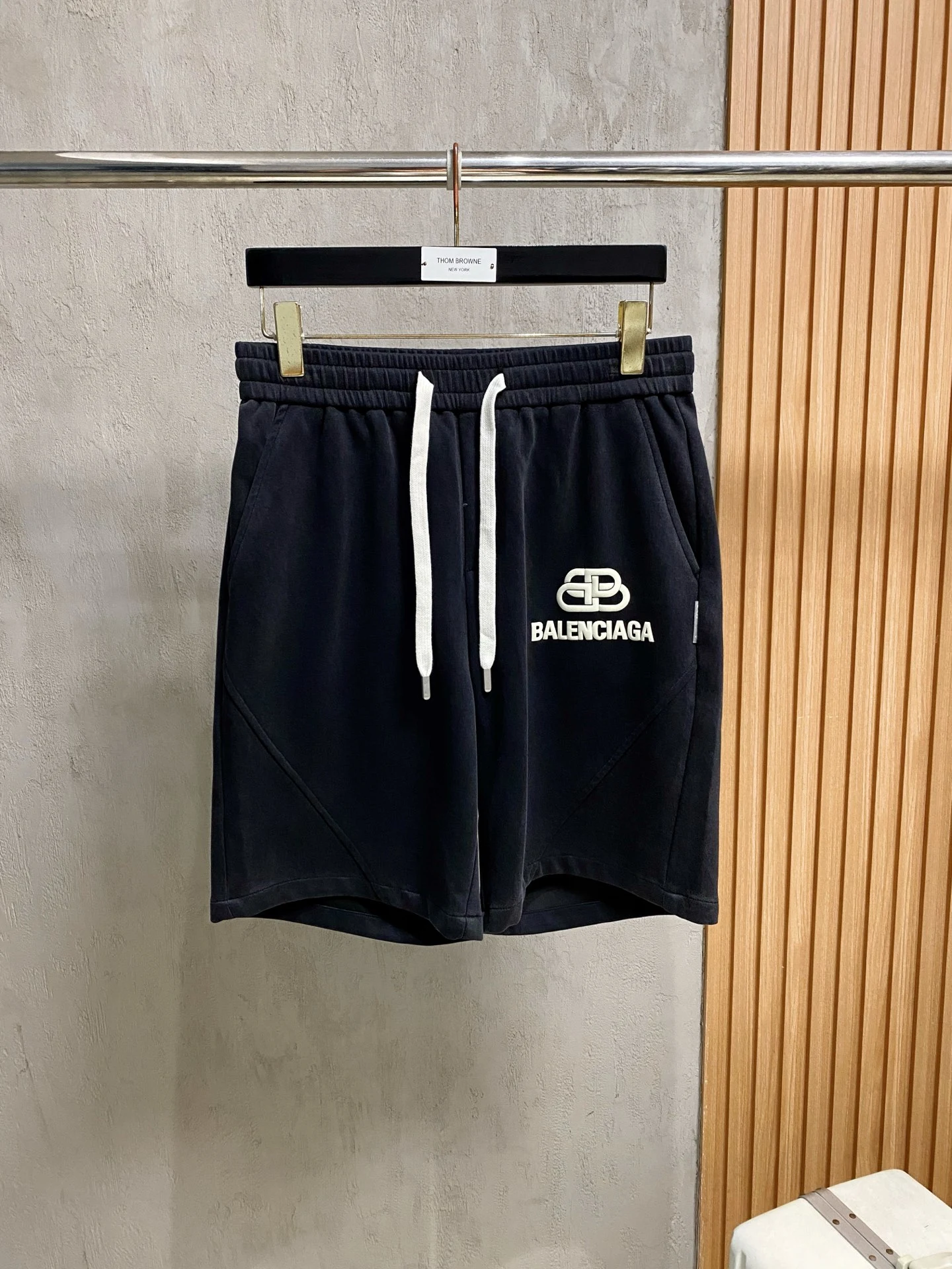 Balenciaga Shorts — ec1612cd
