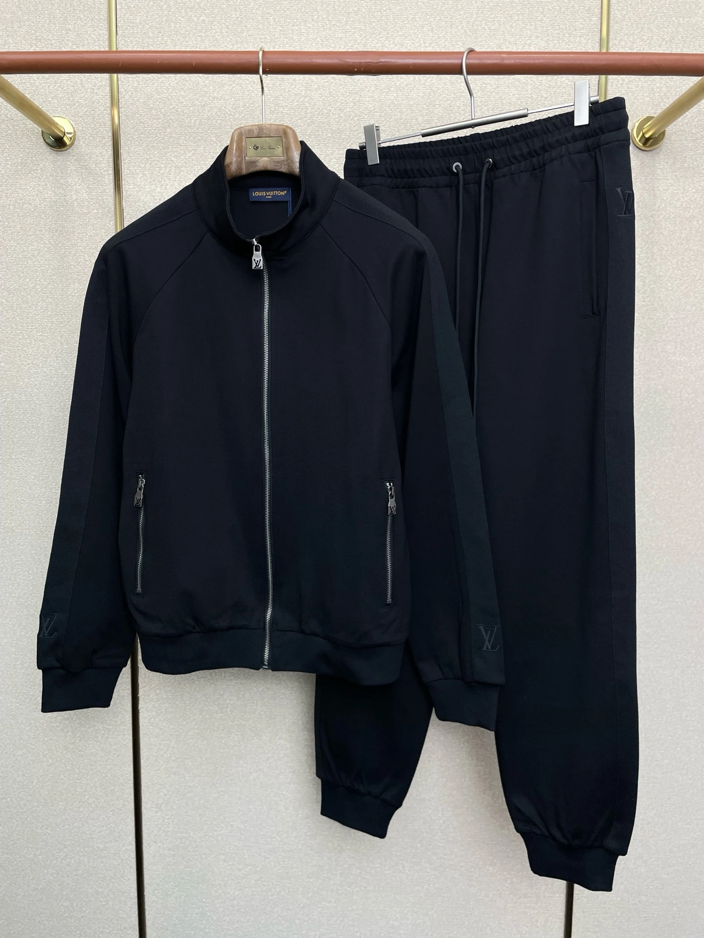 Louis Vuitton Matching Sets — b28bf77c