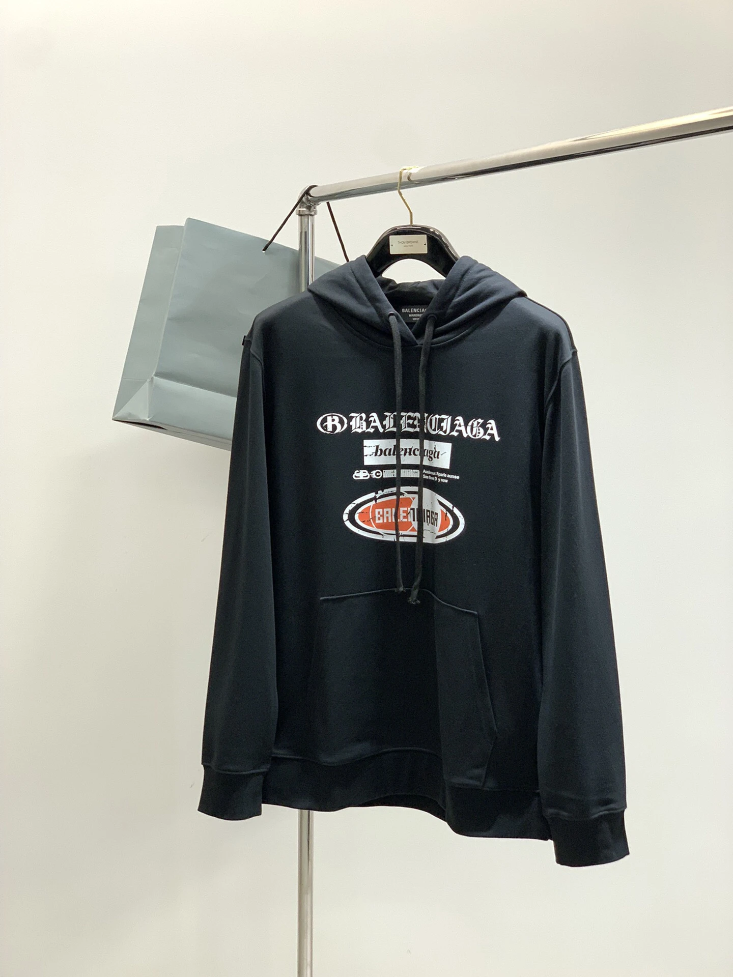 Balenciaga Sweatshirts — 8a427995