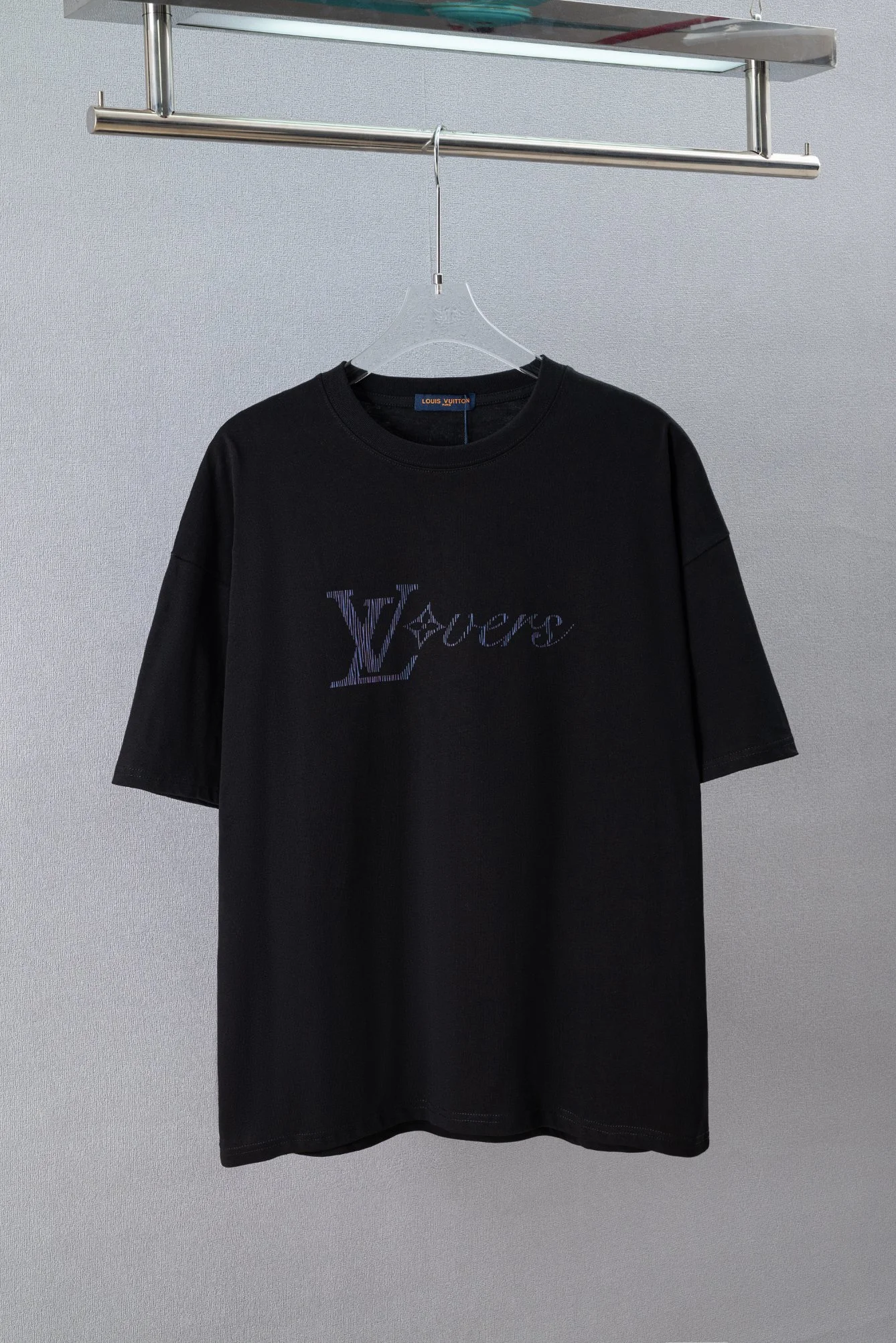 Louis Vuitton T-Shirt — 81ddbdc2