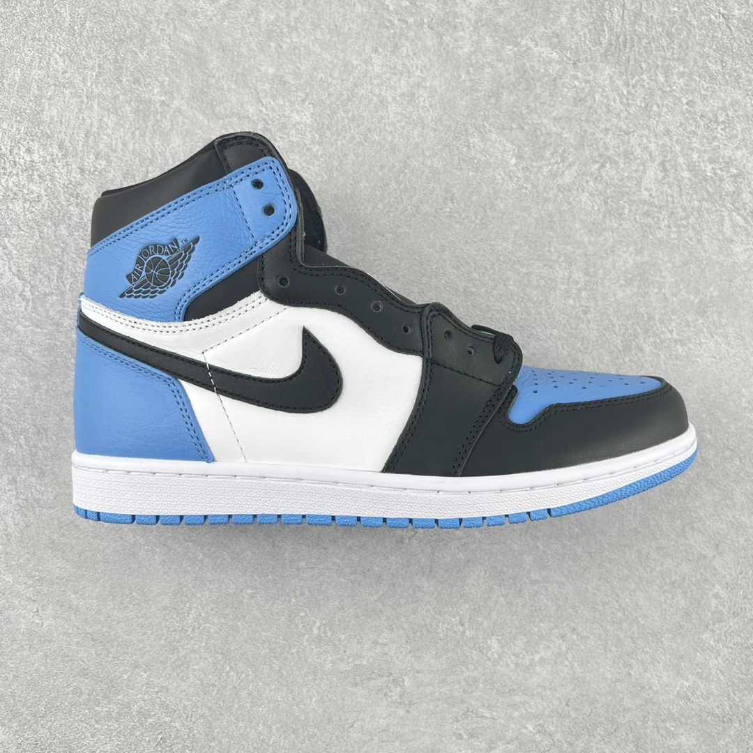 Nike Shoes — 637ec672