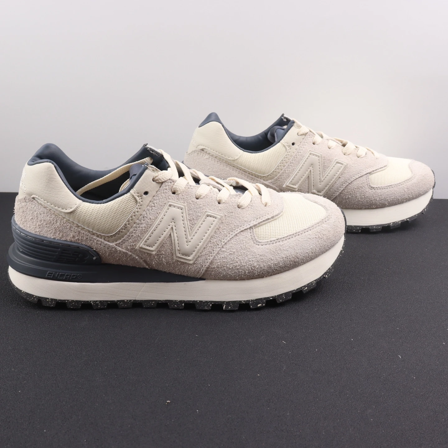 New Balance Shoes — f2bfb75d