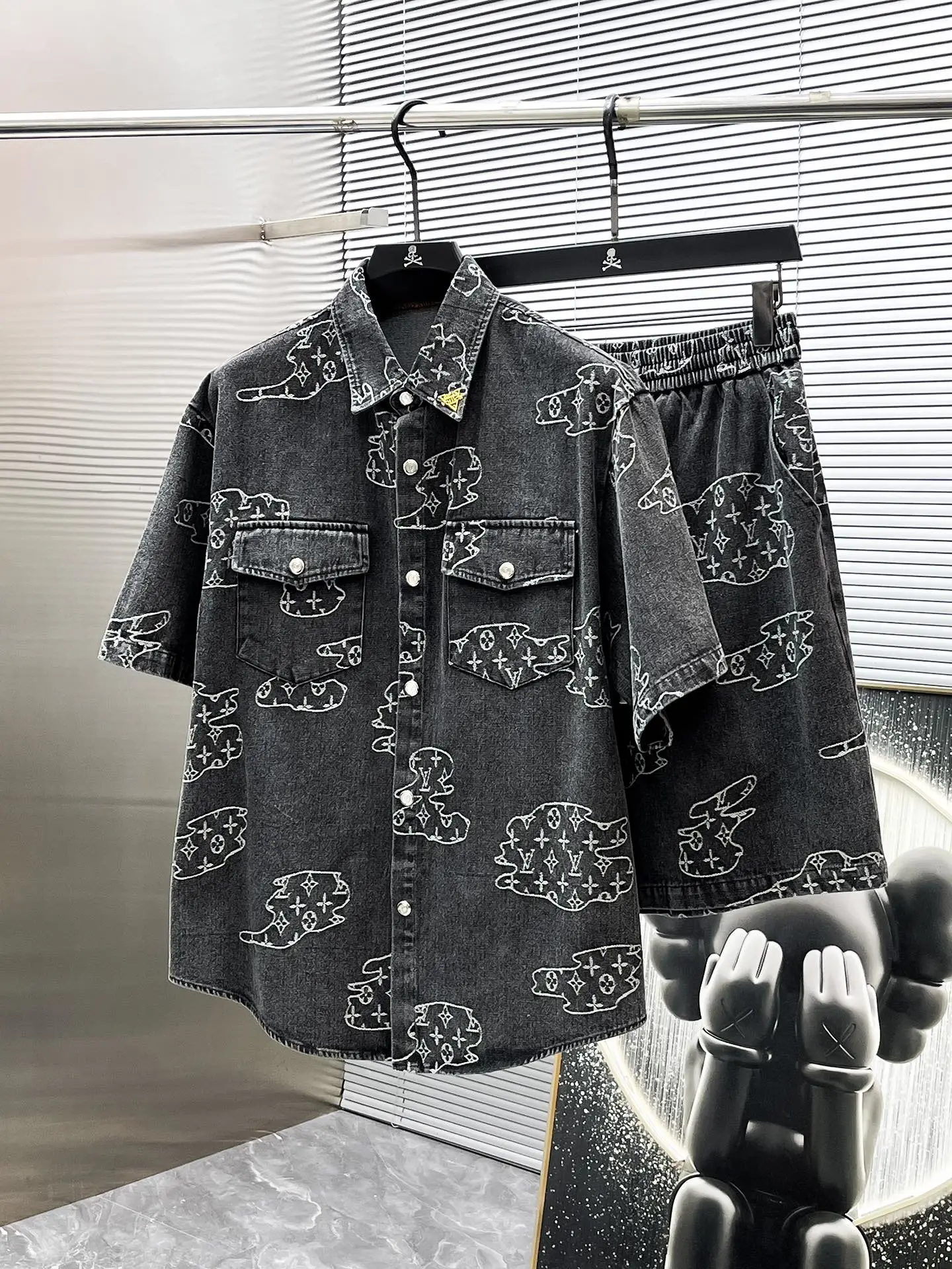 Louis Vuitton T-Shirt — 5298ed11