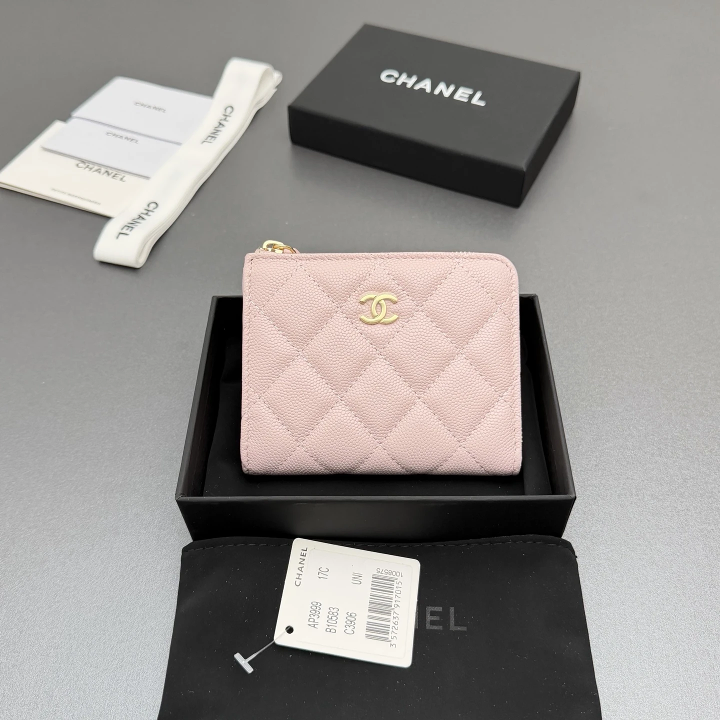 Wallets — f4028f62