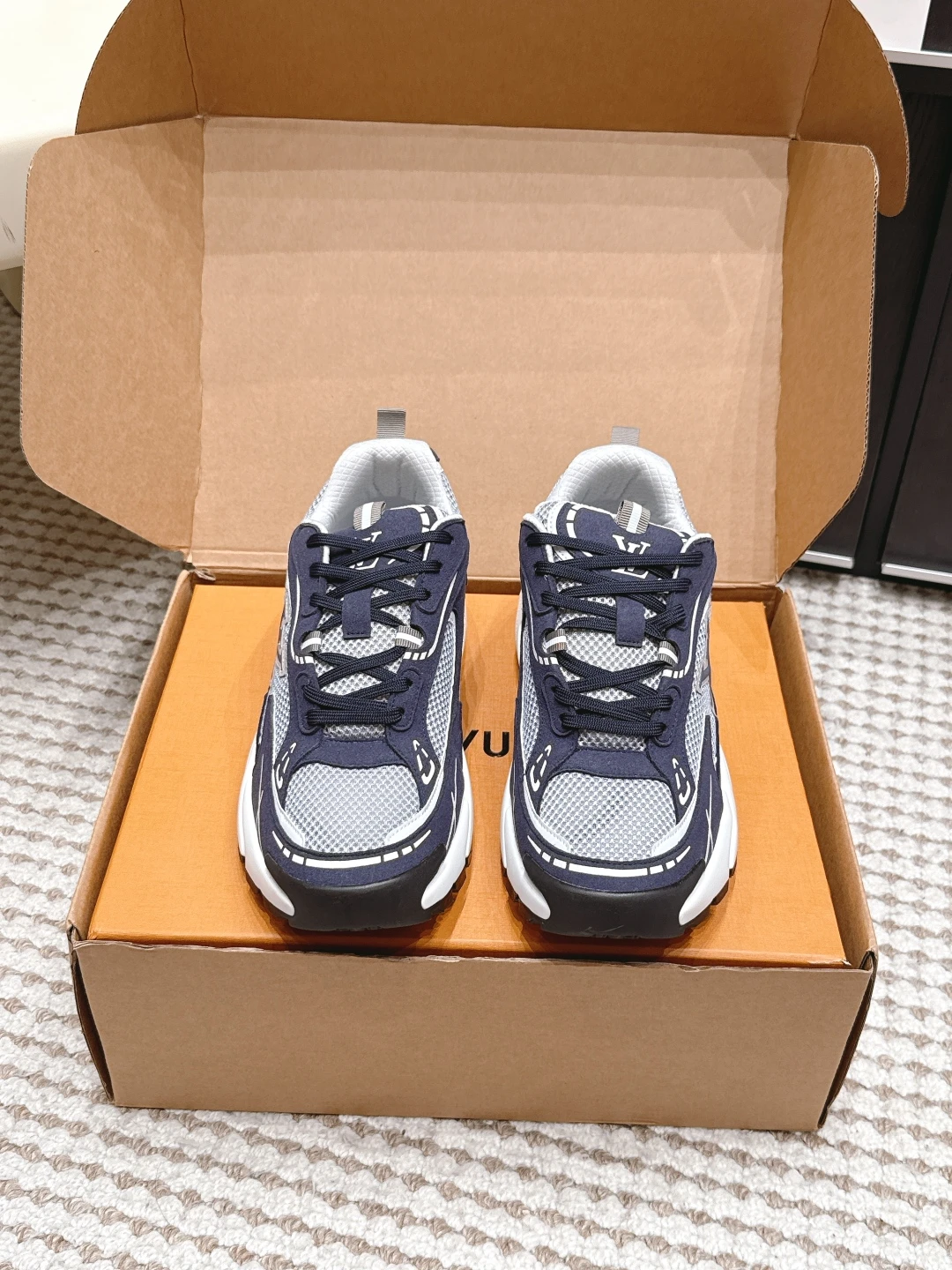Louis Vuitton Sneakers — 77e29968