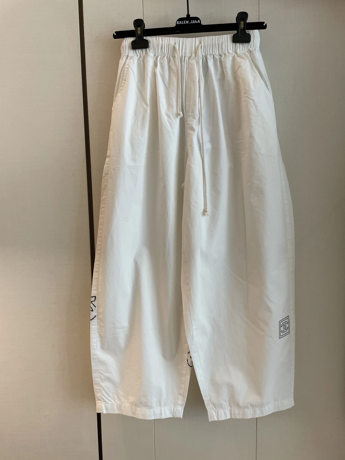 Trousers — a5f8b205