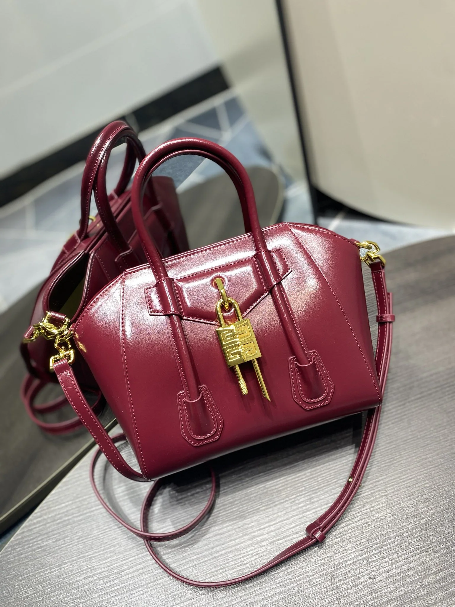 Givenchy Bag — f8ed6666