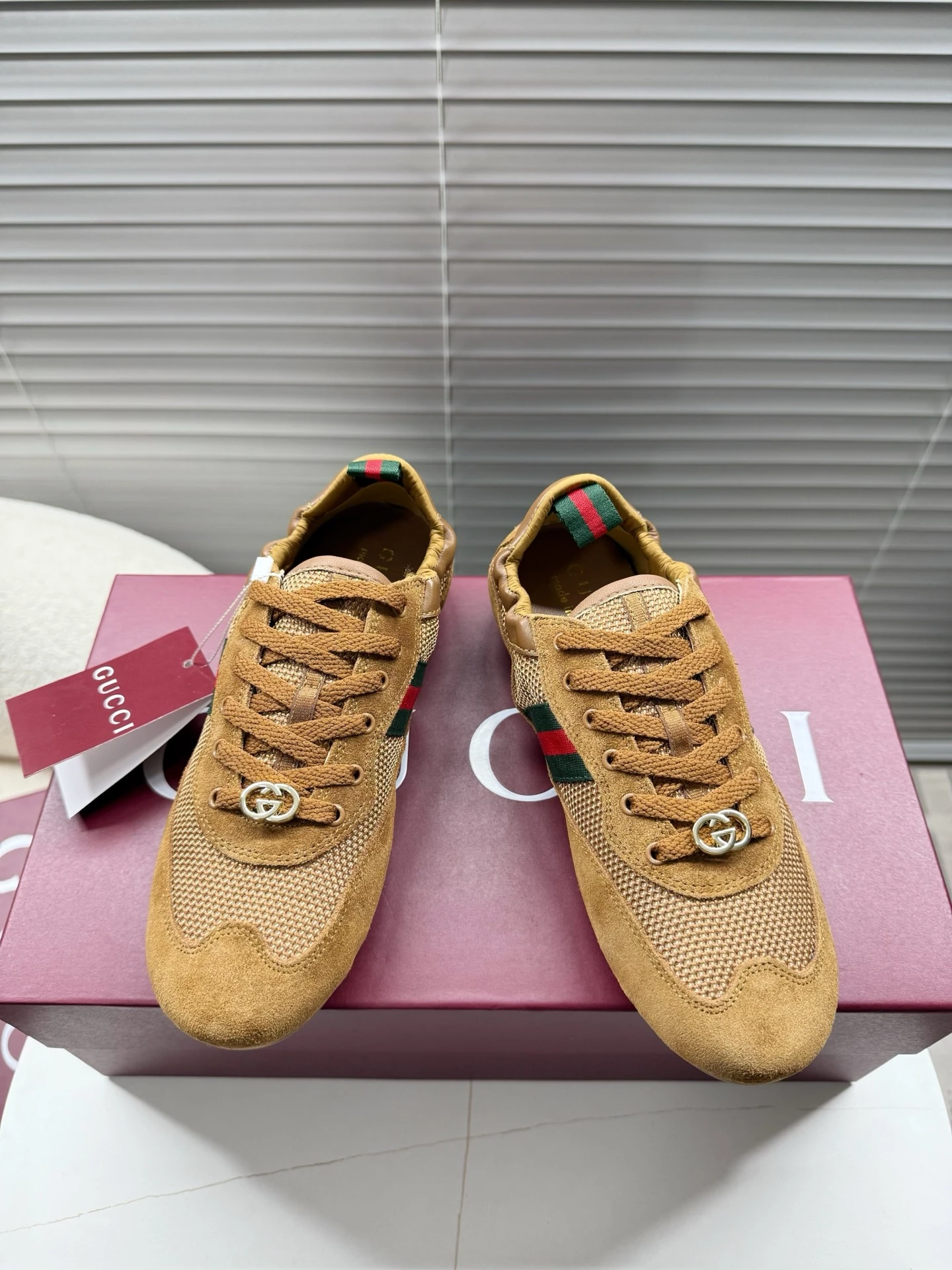 Gucci Sneakers — 8831a030