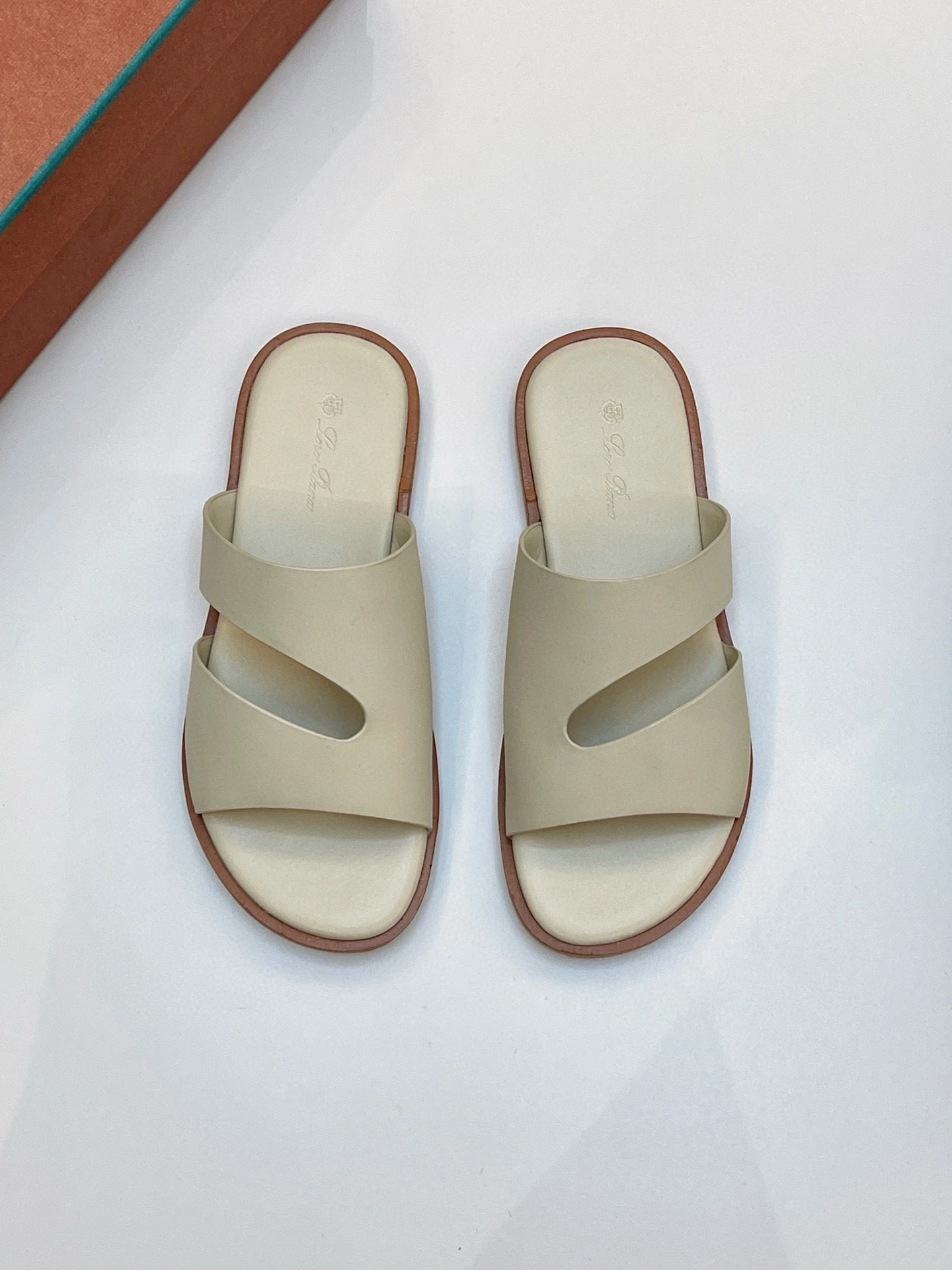 Loro Piana Slippers — c5092432