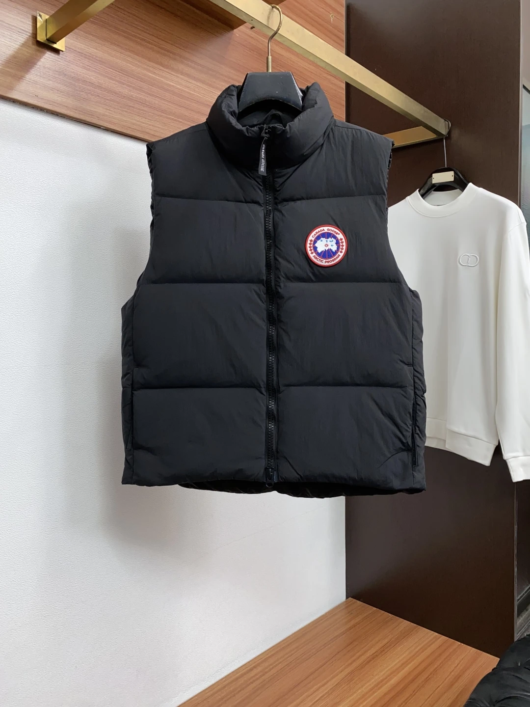 Canada Goose Down Jacket — b669f0d9