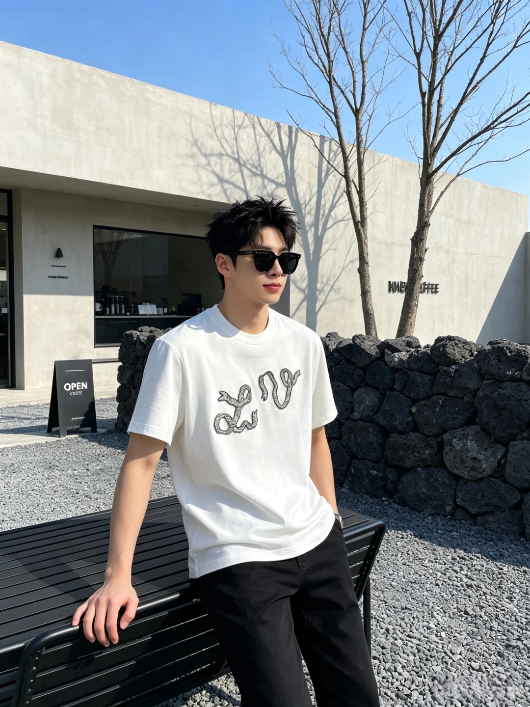 Louis Vuitton T-Shirt — ade7cf47