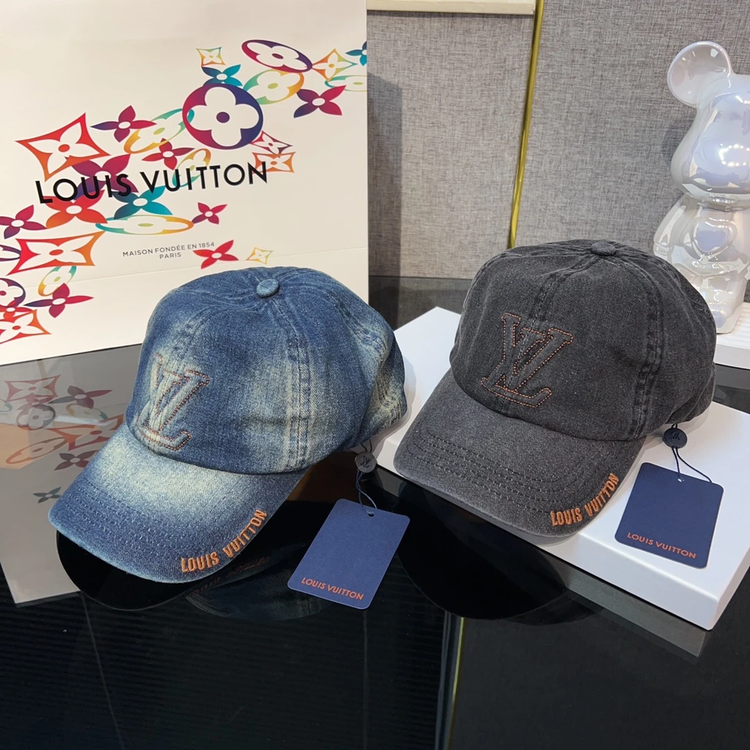 Louis Vuitton Caps — 3217f86b