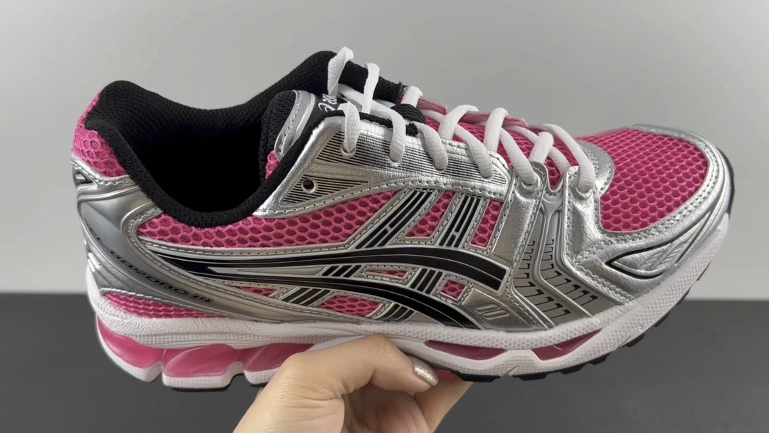 Asics Shoes — 1006c8d5