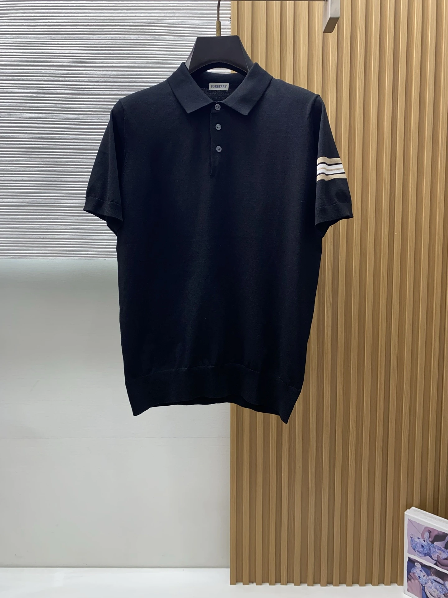 Burberry T-Shirt — 89eeb60e