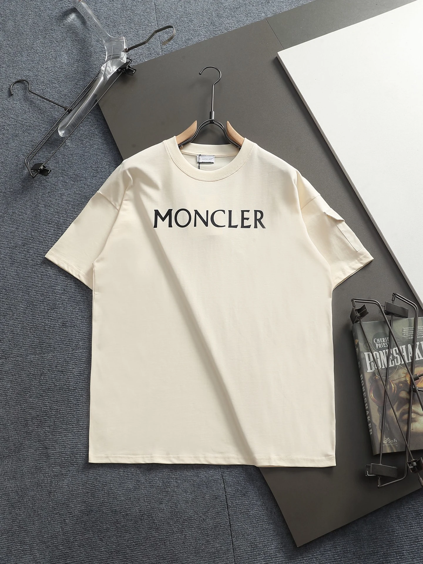 Moncler T-Shirt — f5d51175