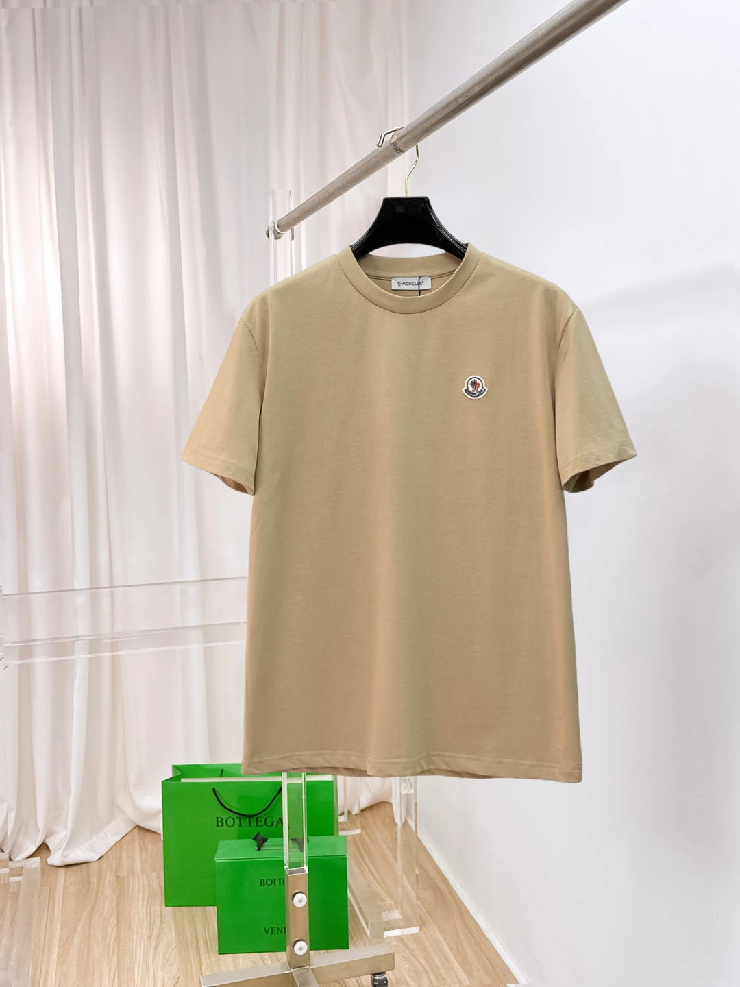 Moncler T-Shirt — b0a56973