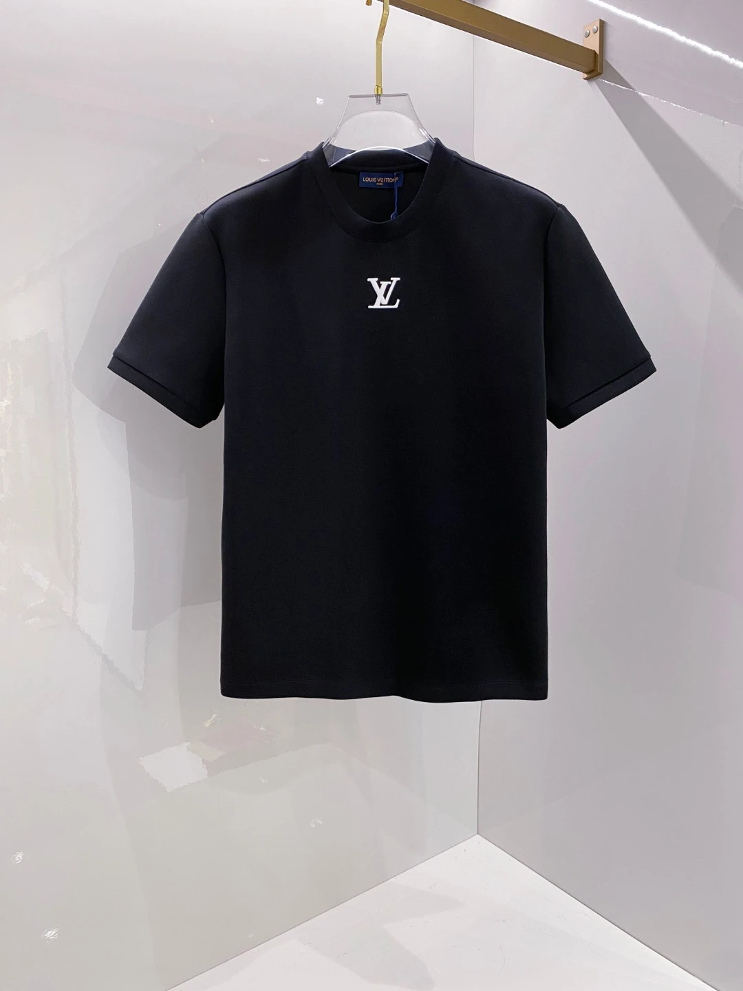 Louis Vuitton T-Shirt — b85975d3