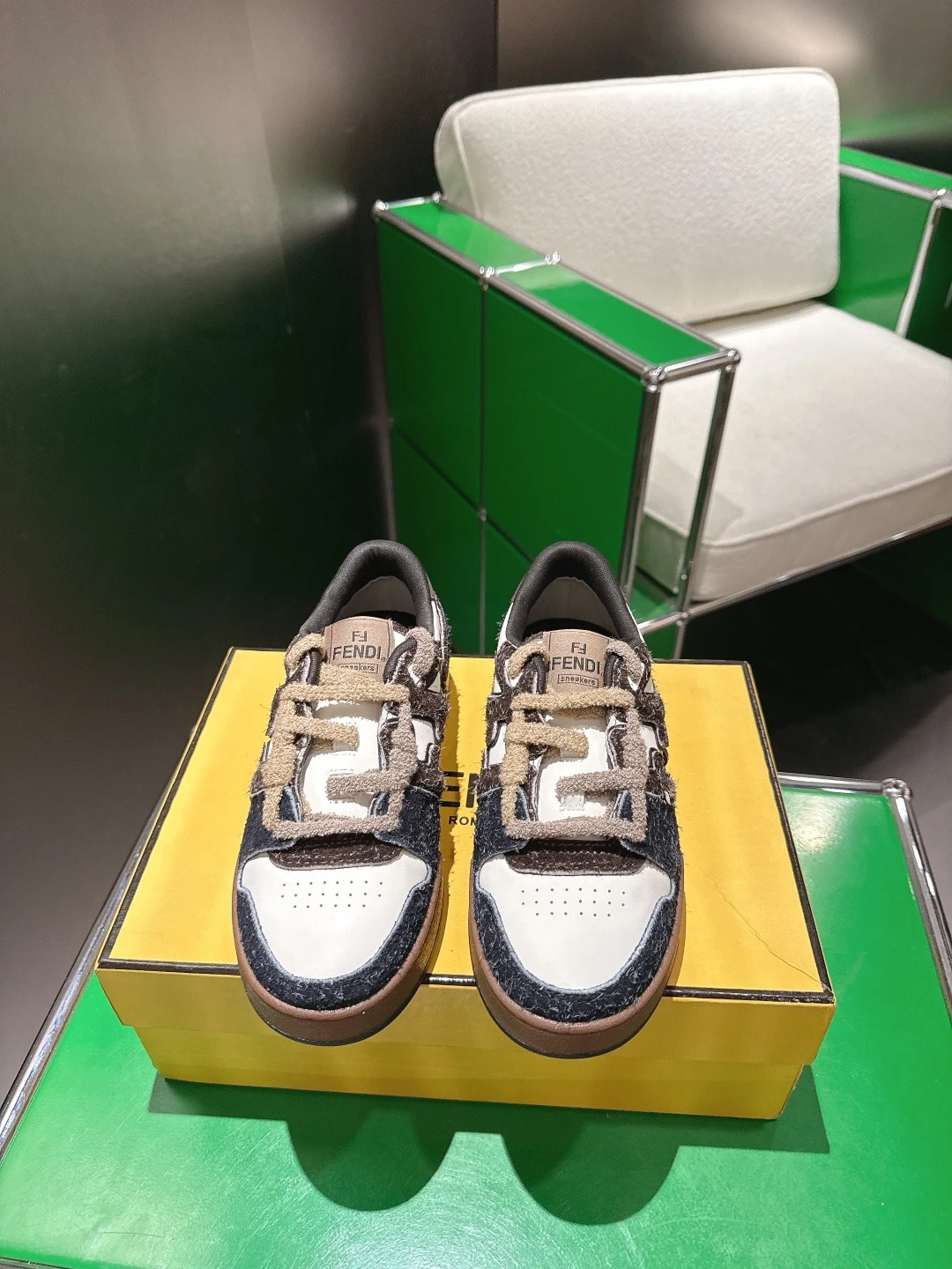 Fendi Sneakers — 10690864