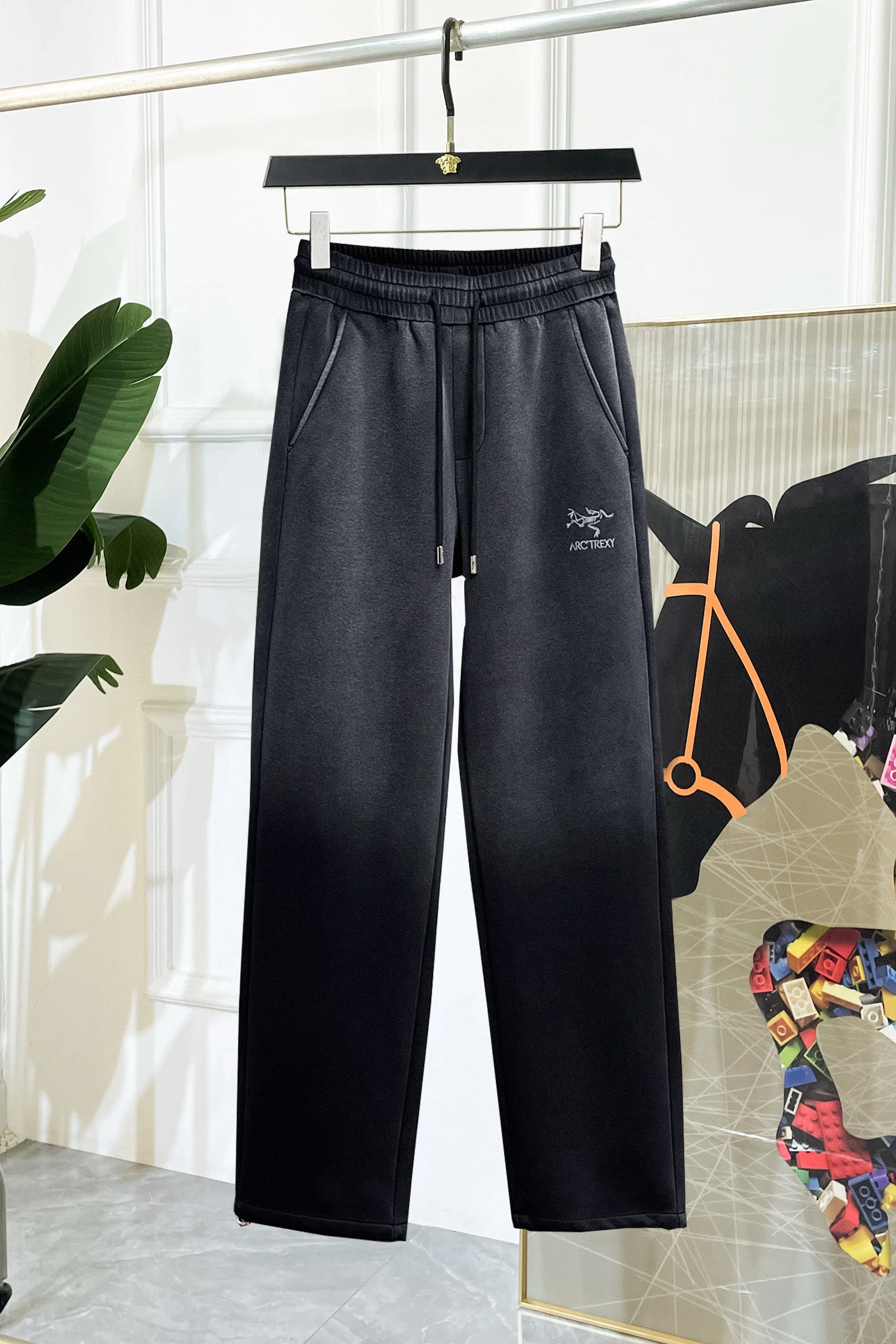 Trousers — 0254aab9
