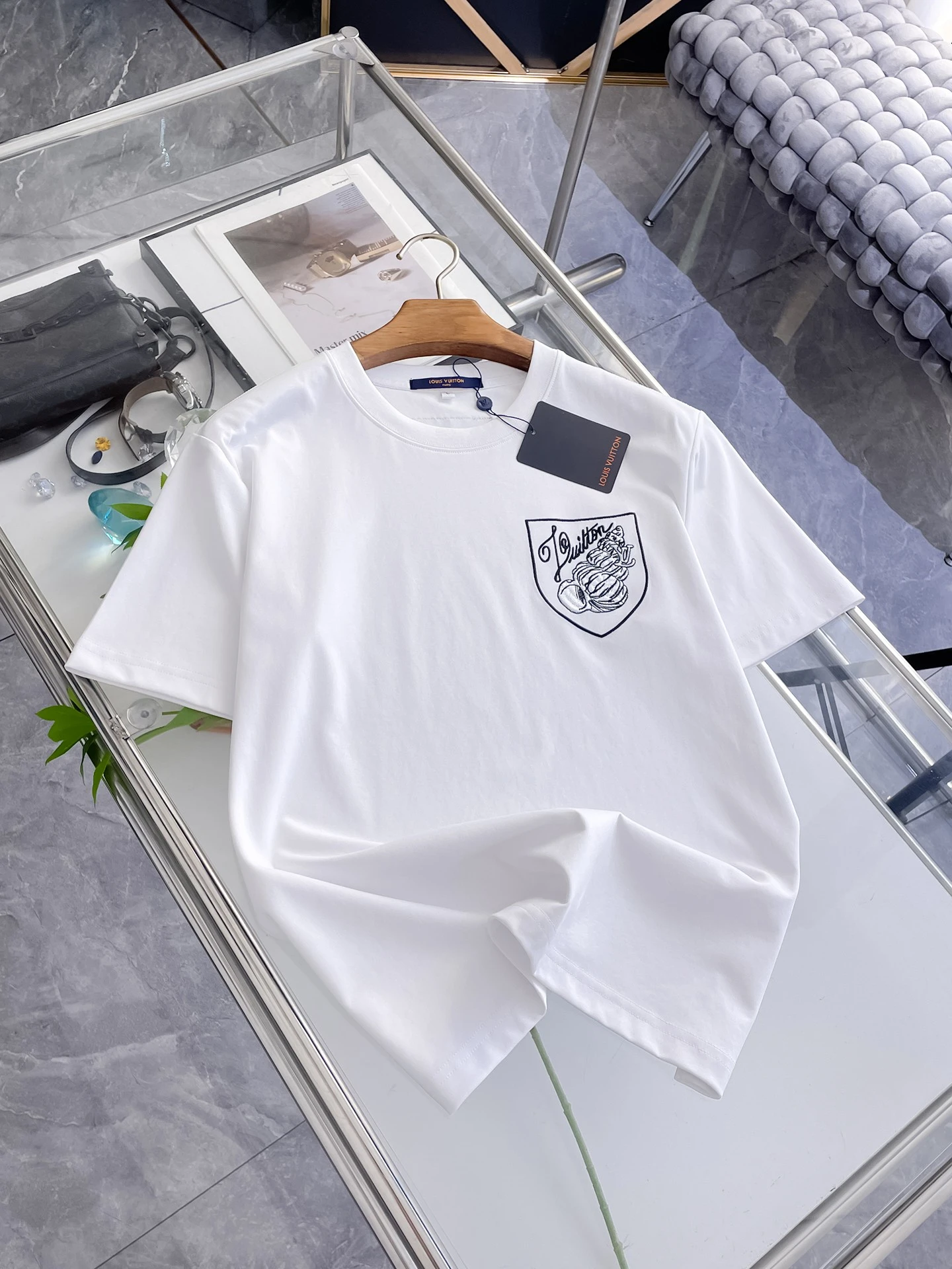 Louis Vuitton T-Shirt — bc4a5f05