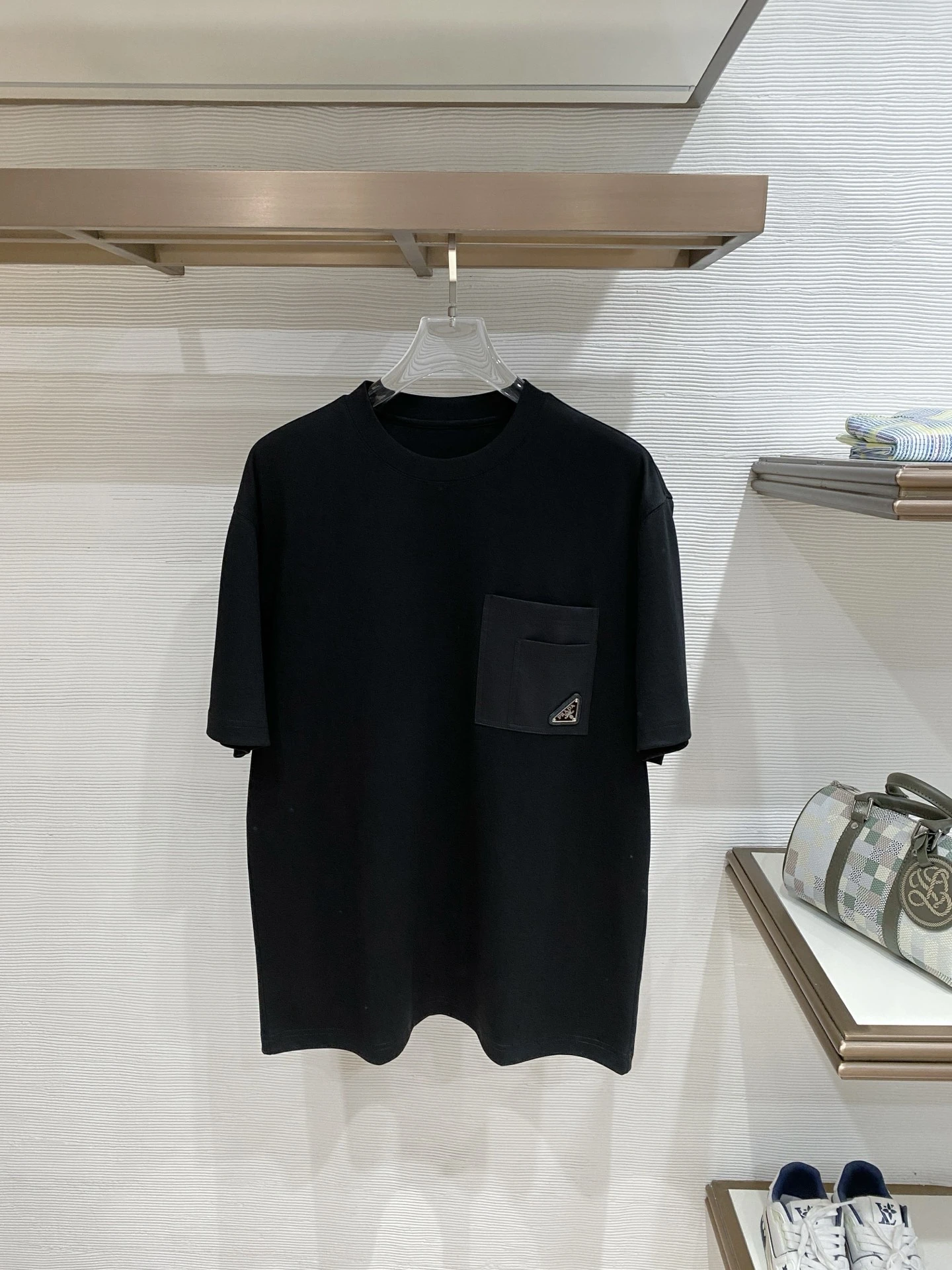Prada T-Shirt — 274b458b