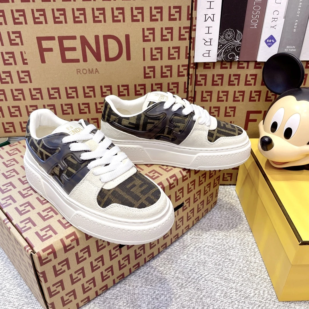 Fendi Sneakers — 088071f2