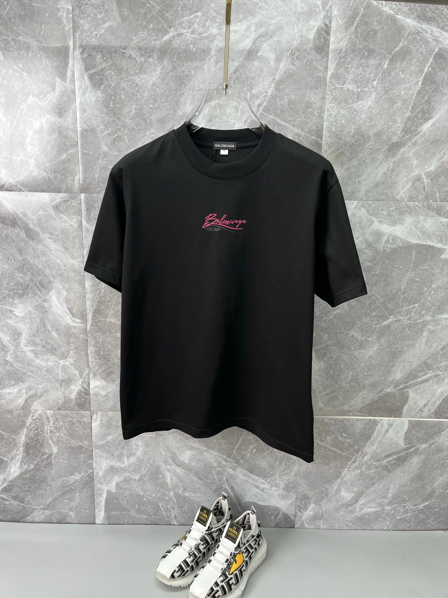 Balenciaga T-Shirt — d27570ba