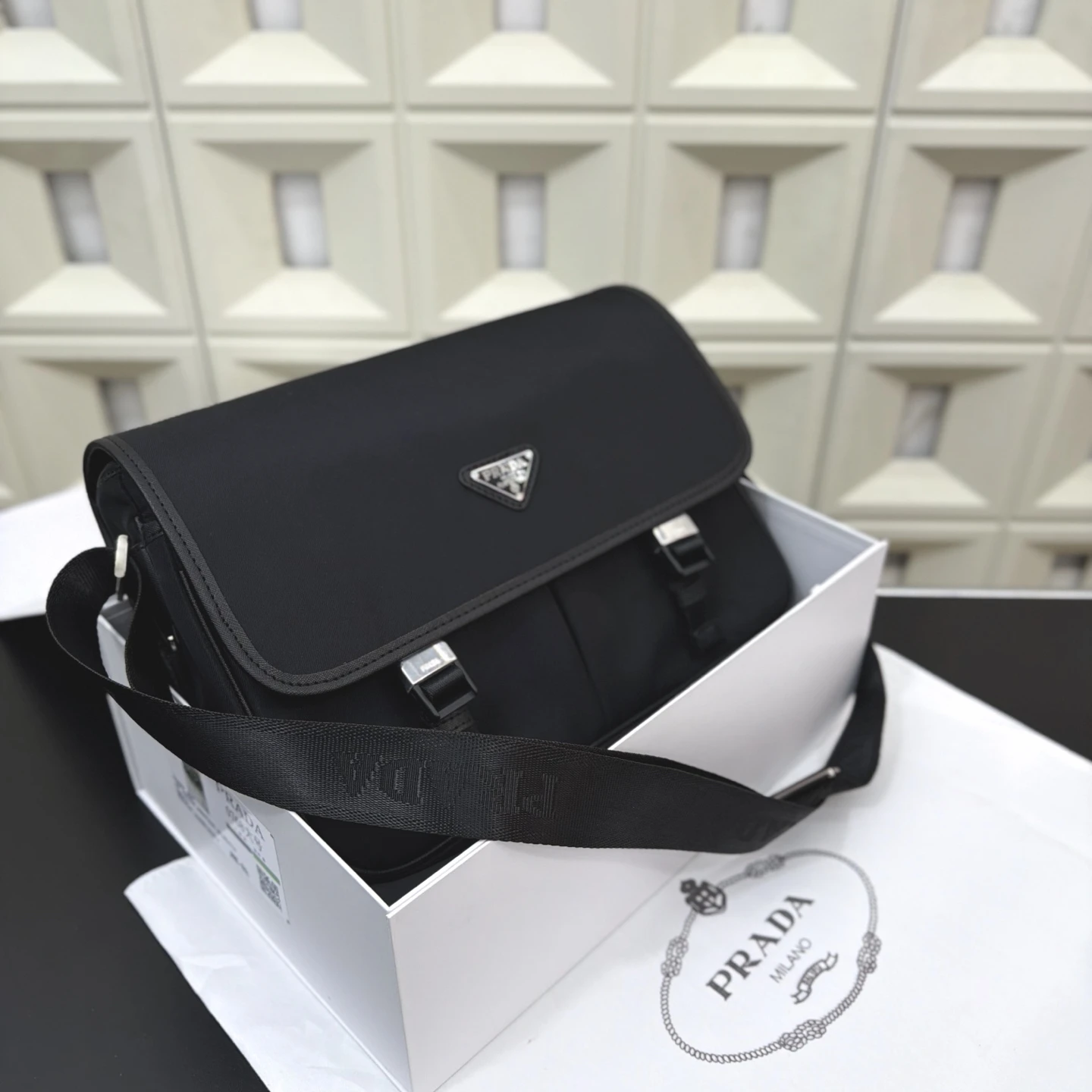 Prada Bag — 089a9dfa