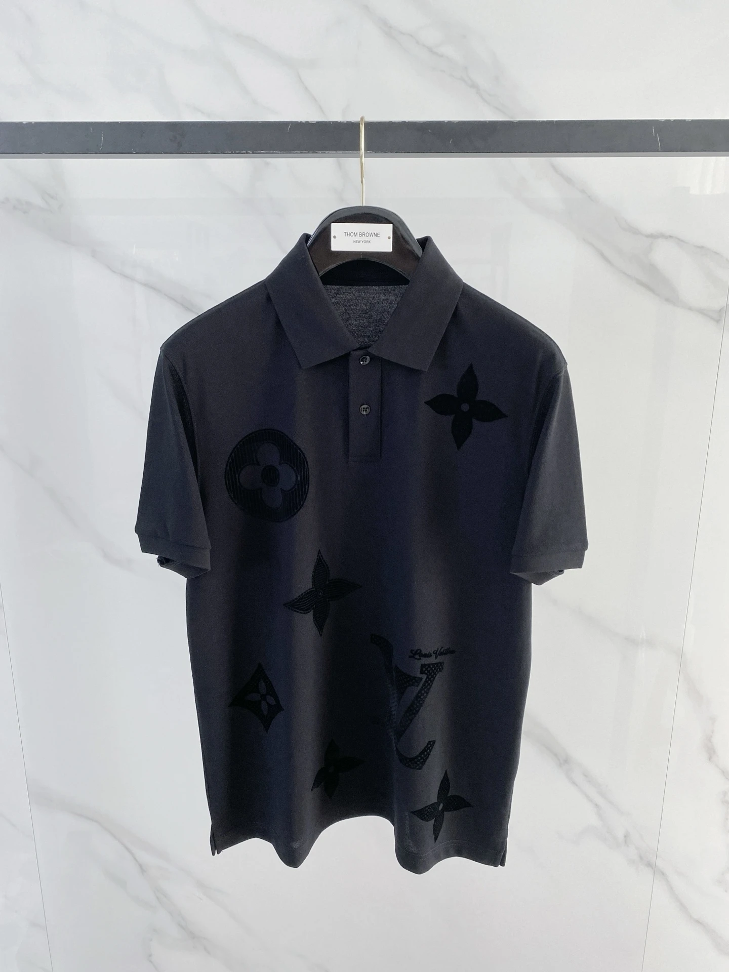 Louis Vuitton T-Shirt — f8eef042