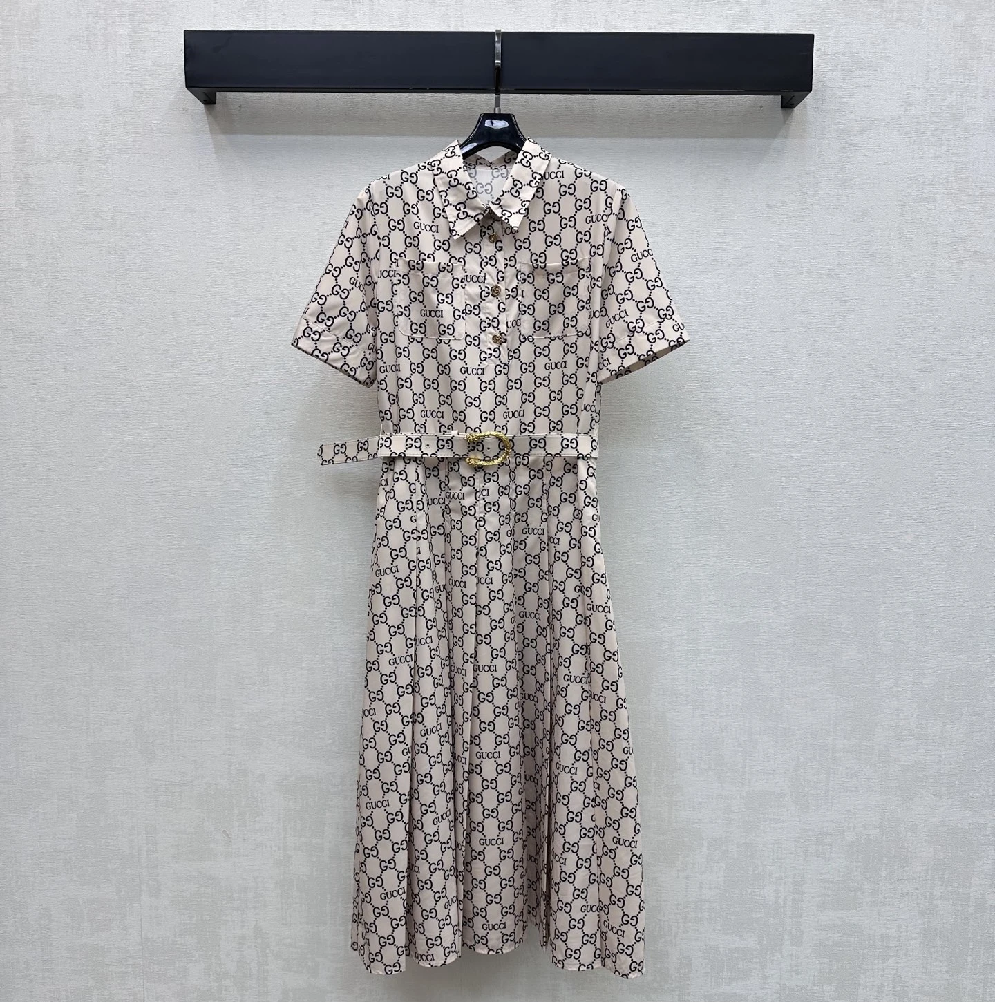 Dresses — 9b493393