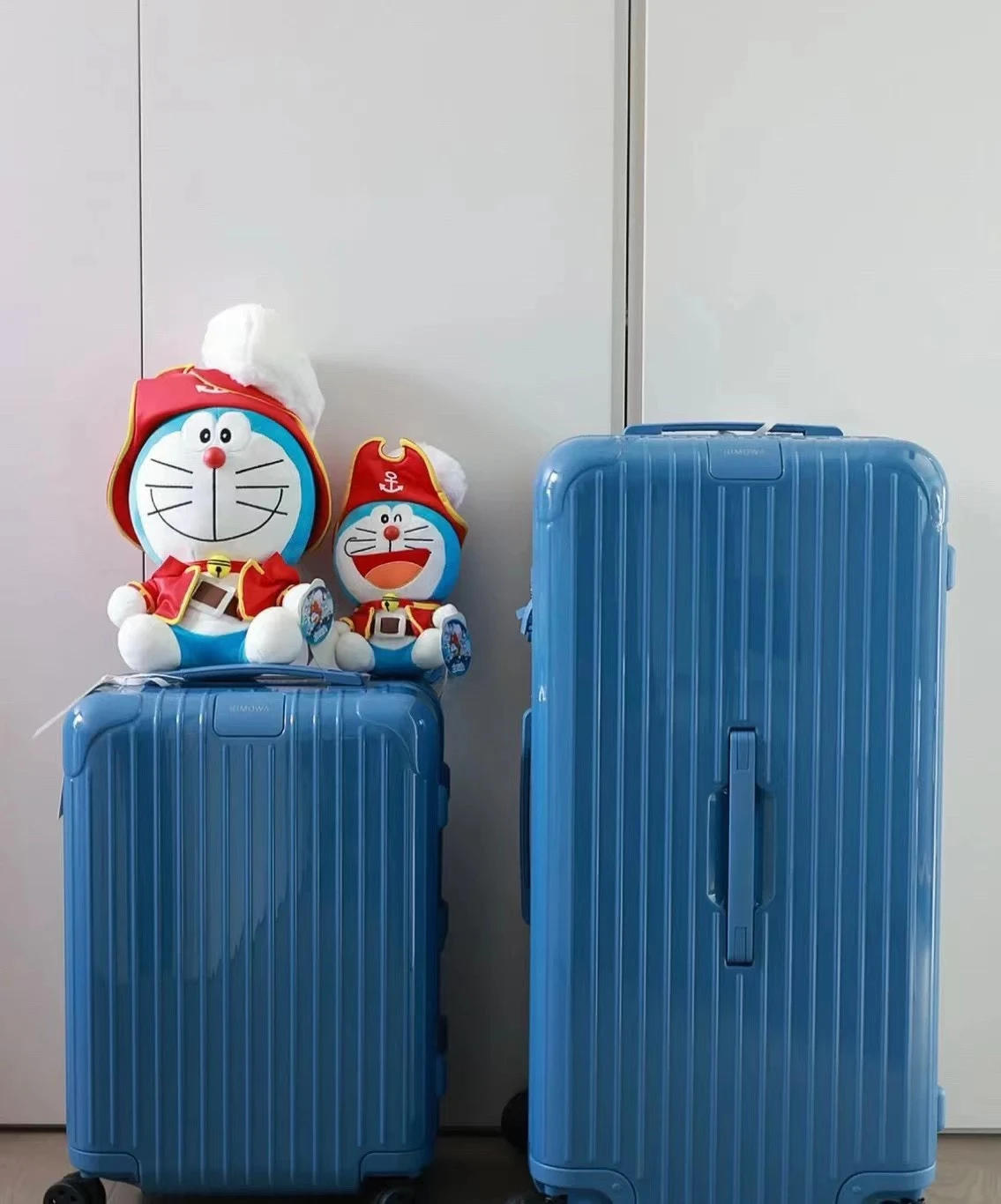 Rimowa Luggage — 7d0d30cb