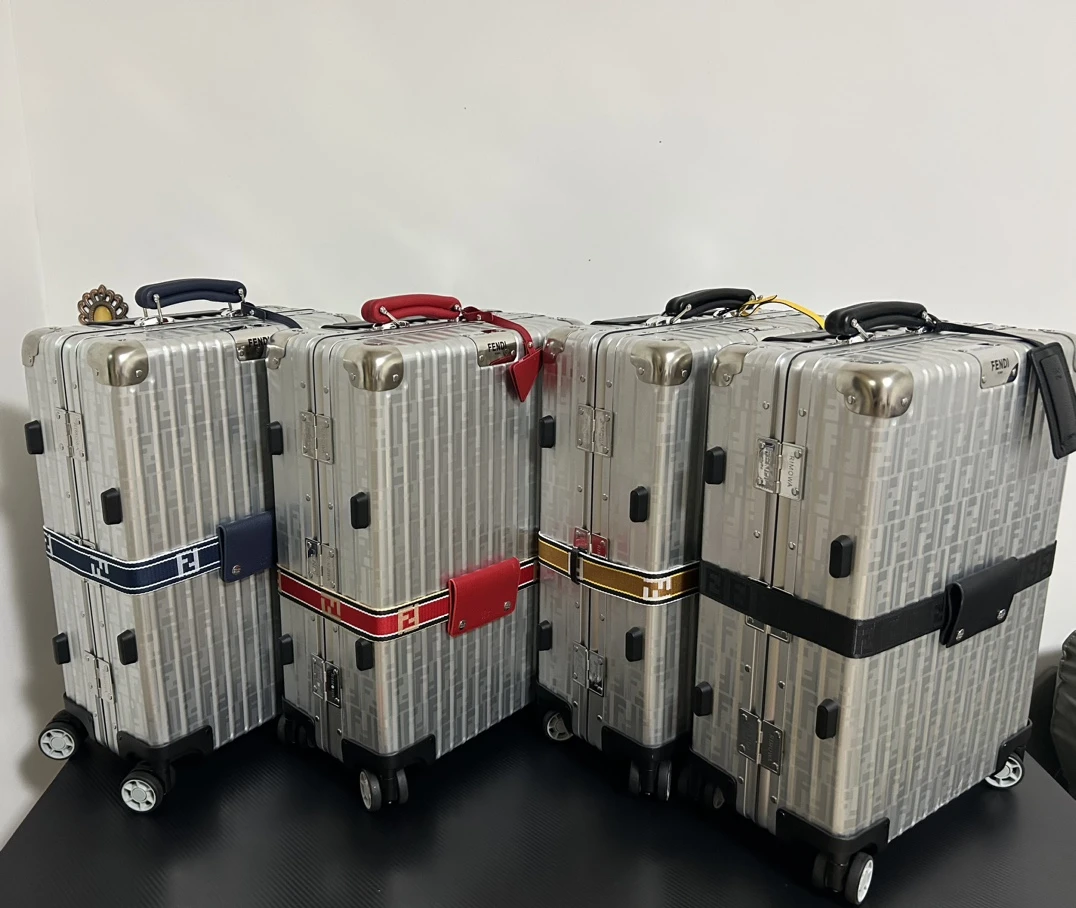 Luggage — 1e55221c