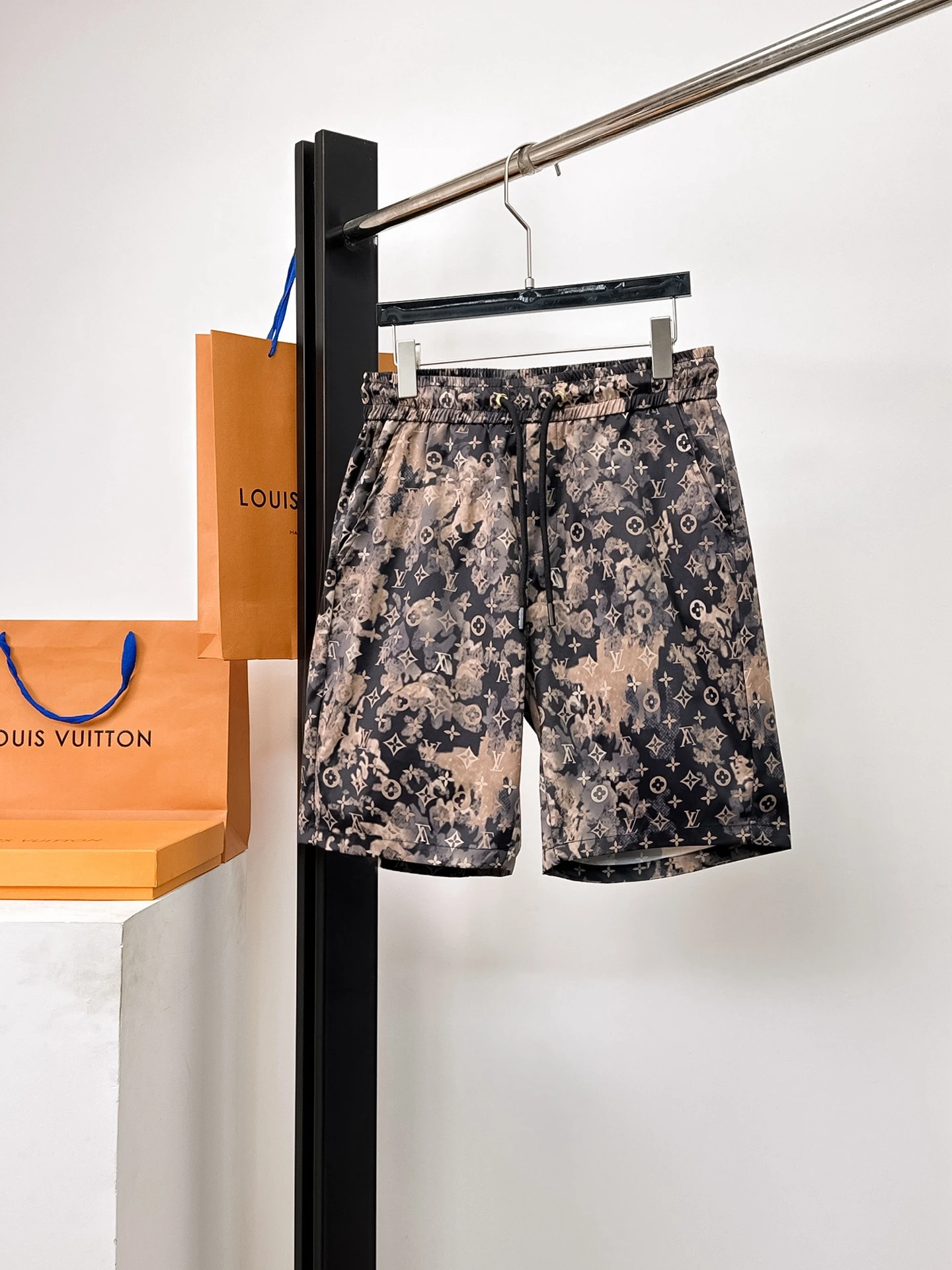 Louis Vuitton Shorts — eade7384