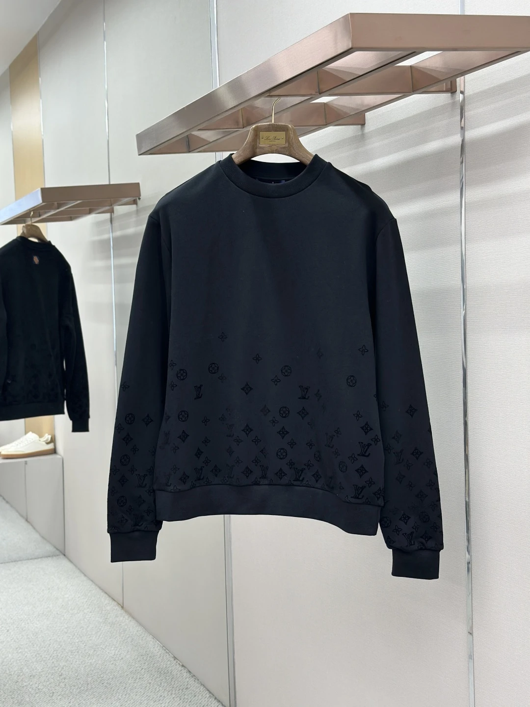 Louis Vuitton Sweatshirts — 8642cdbb