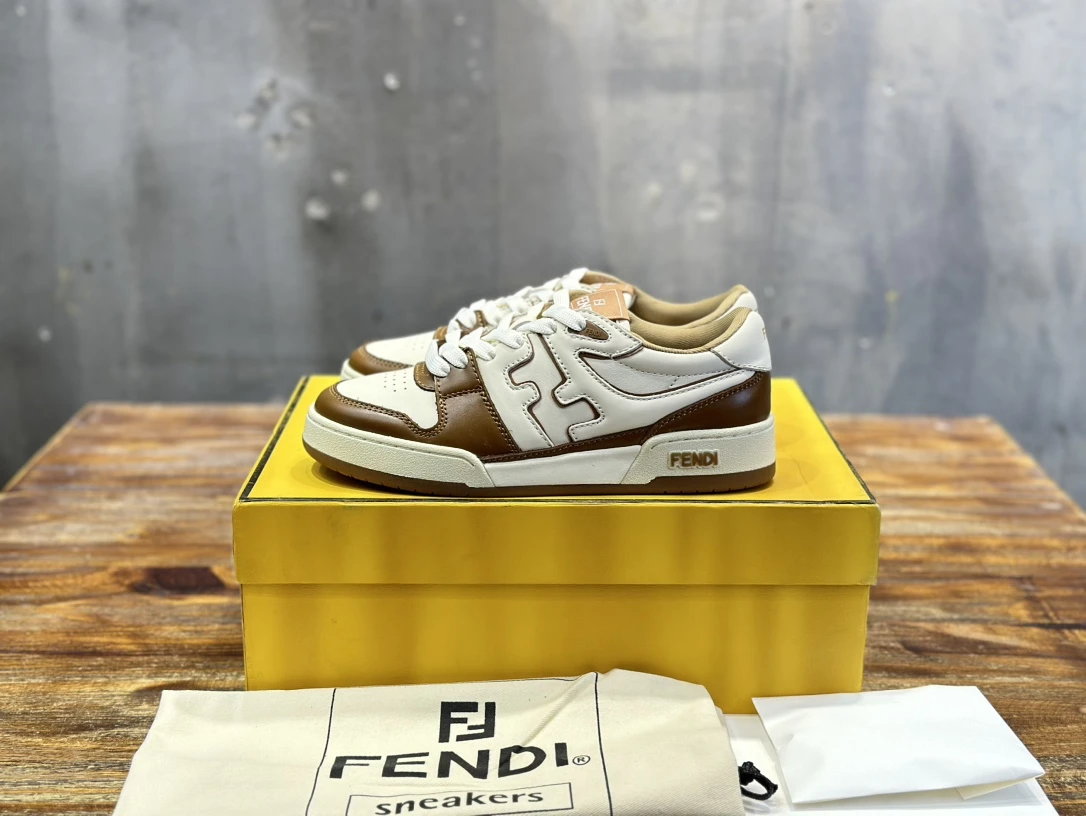 Fendi Sneakers — 7b68617f