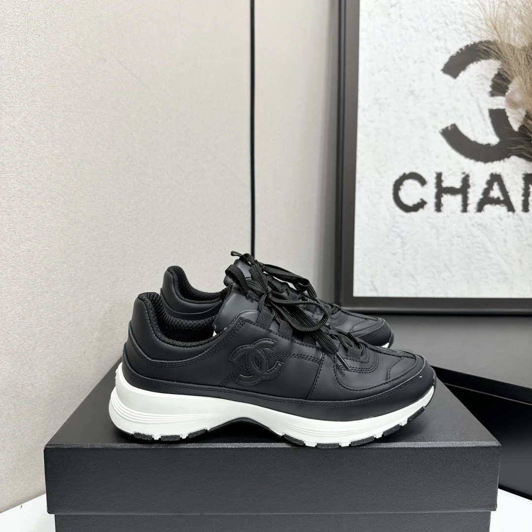 Chanel Sneakers — d2903b75
