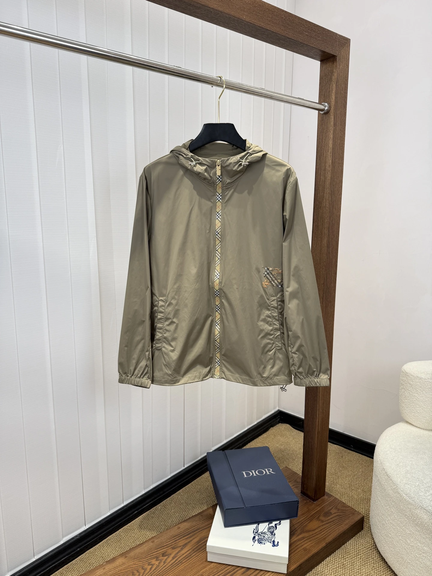 Burberry Jackets — 5fce722a
