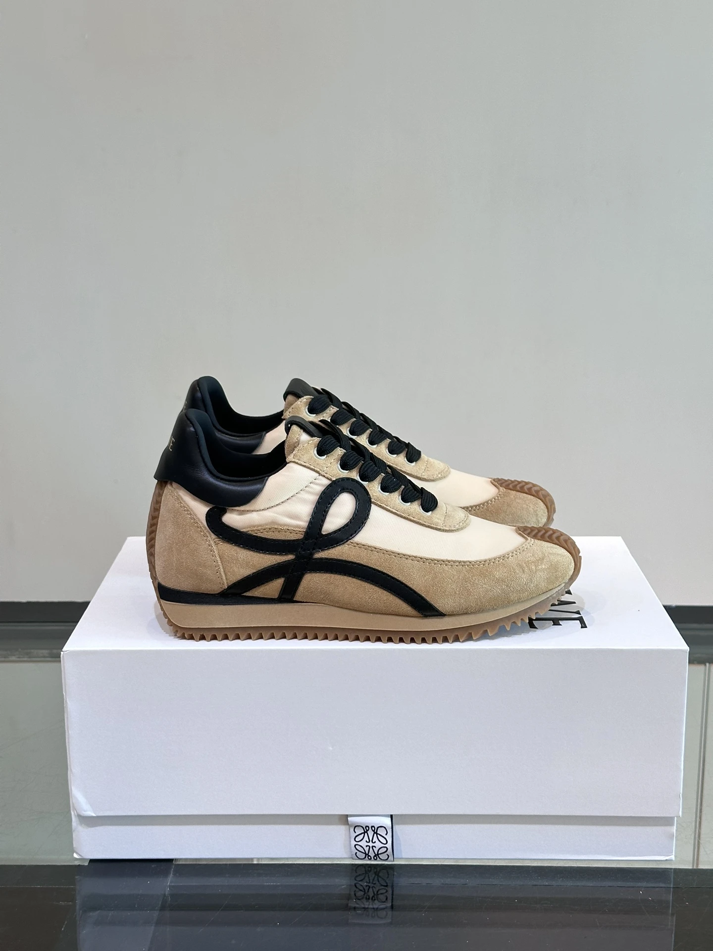 Loewe Sneakers — 073e4217