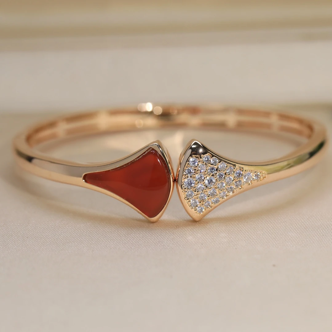 Bvlgari Jewellery — 2a03f4e3
