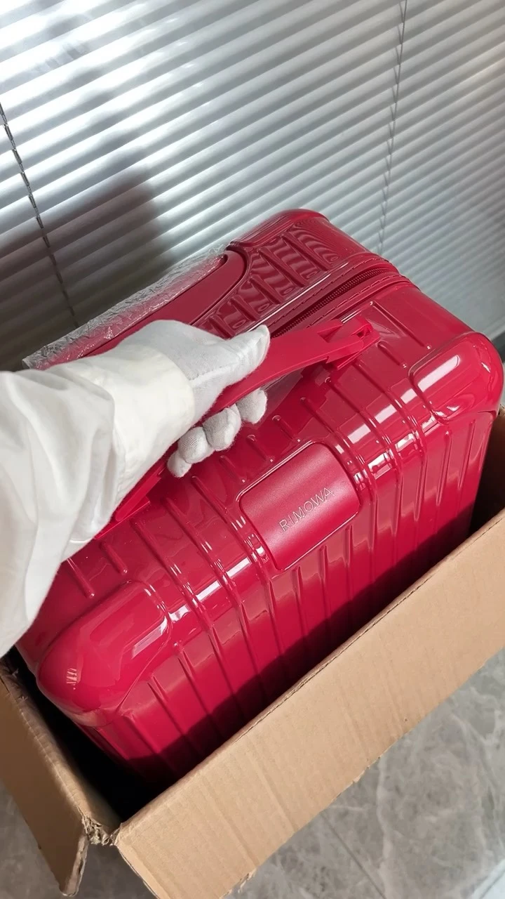 Luggage — 4fcc3765