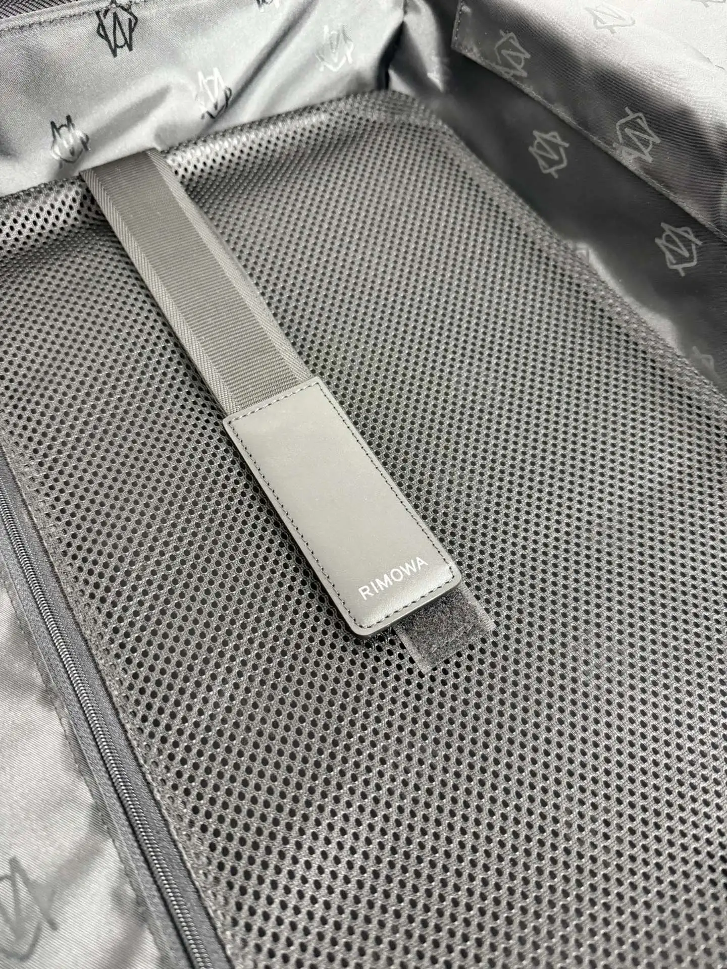 Luggage — 0b020e7b