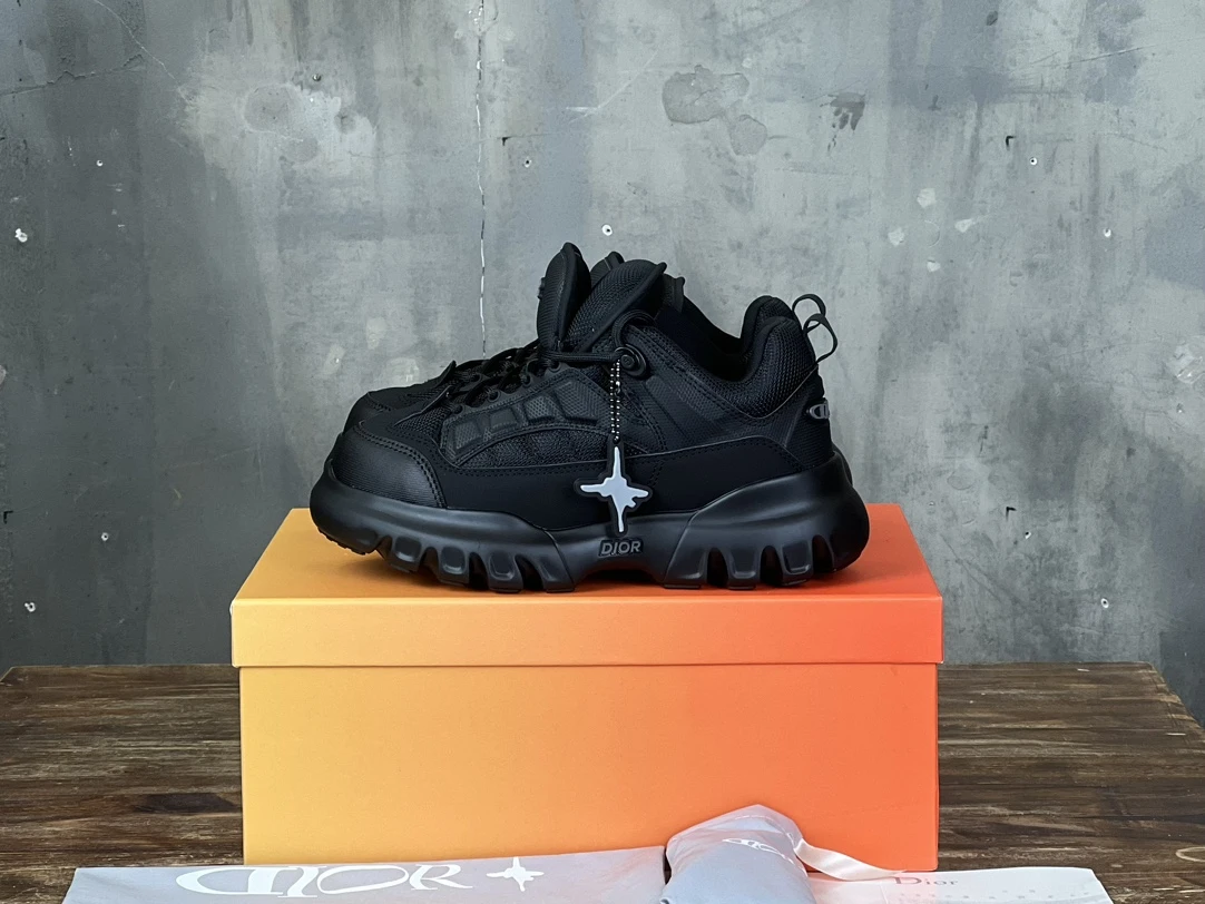 Dior Sneakers — f9635e6b