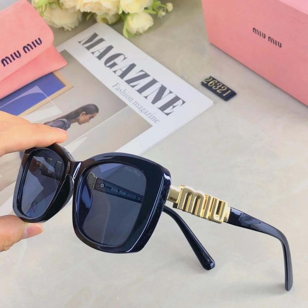 Miu Miu Eyewear — ae848df9