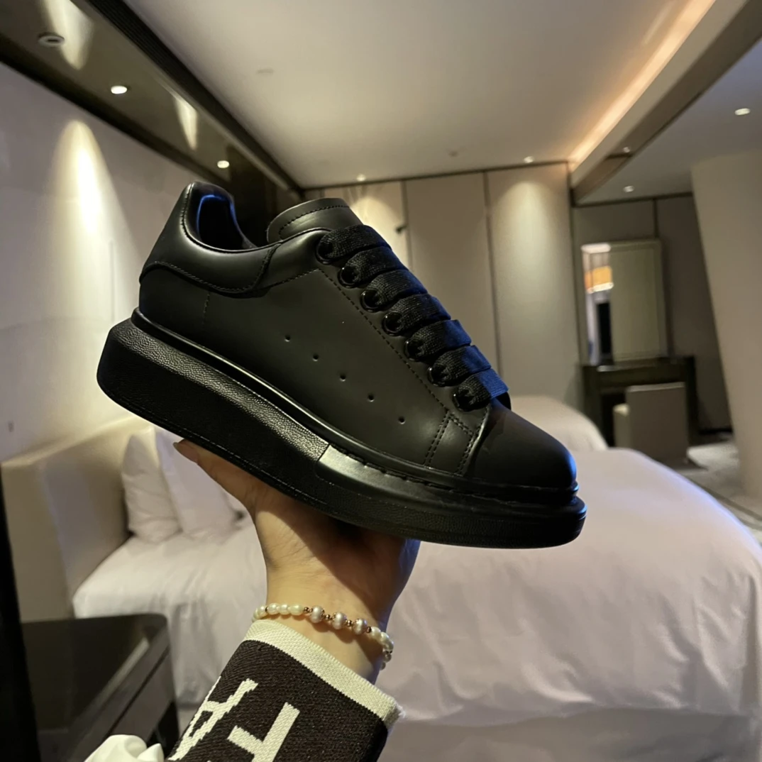 Alexander McQueen Sneakers — e2b65f62