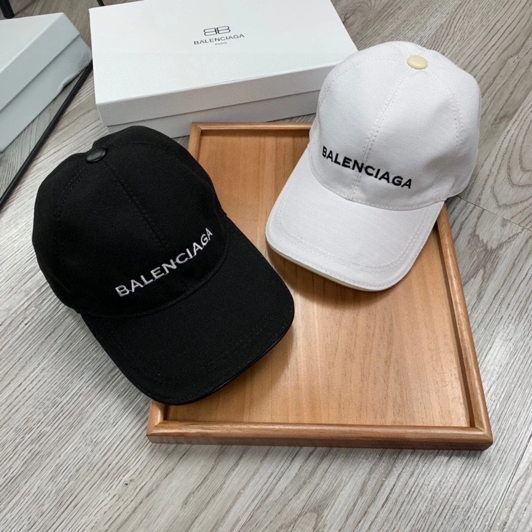 Balenciaga Hat — d2111625