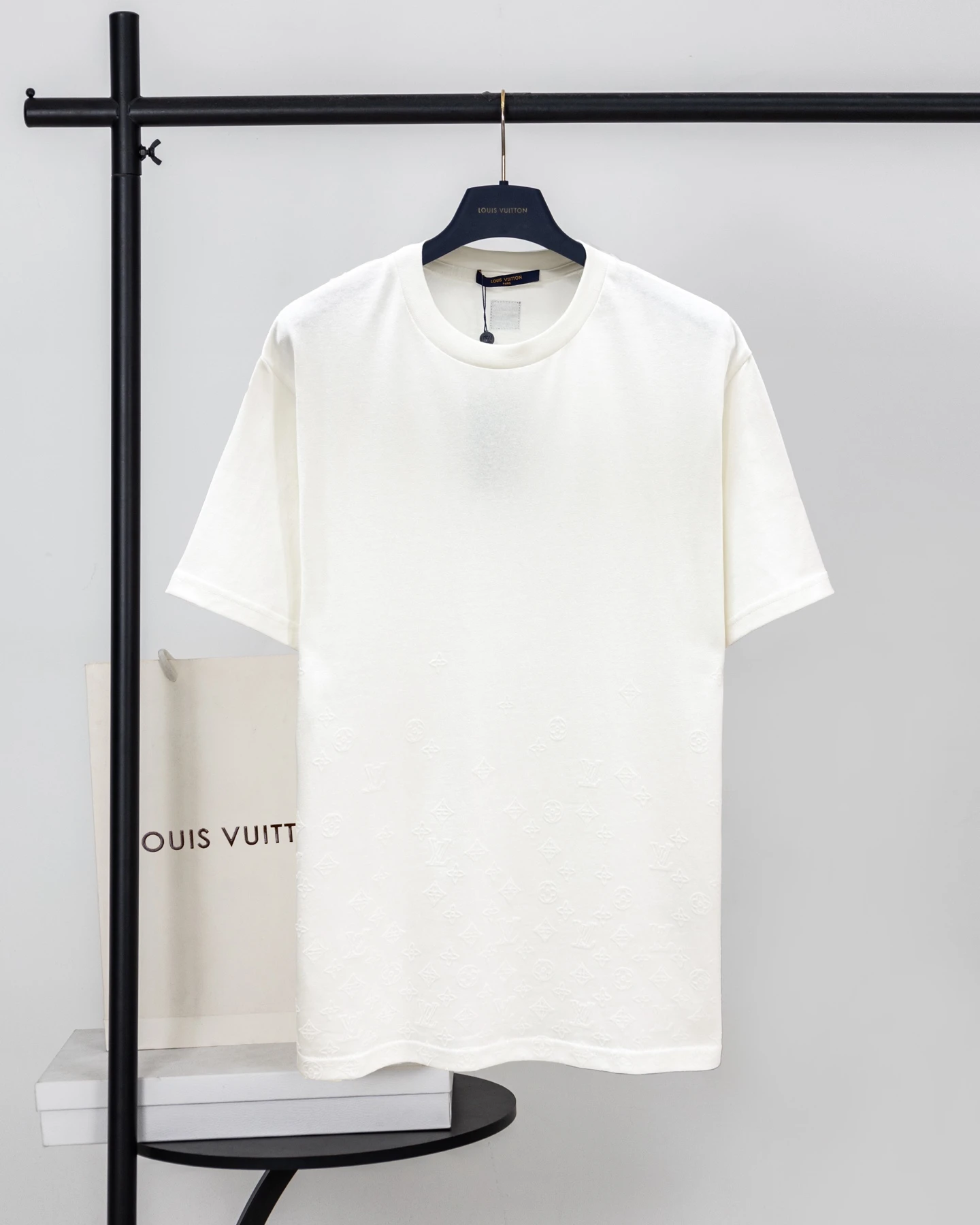 Louis Vuitton T-Shirt — 59c193c8