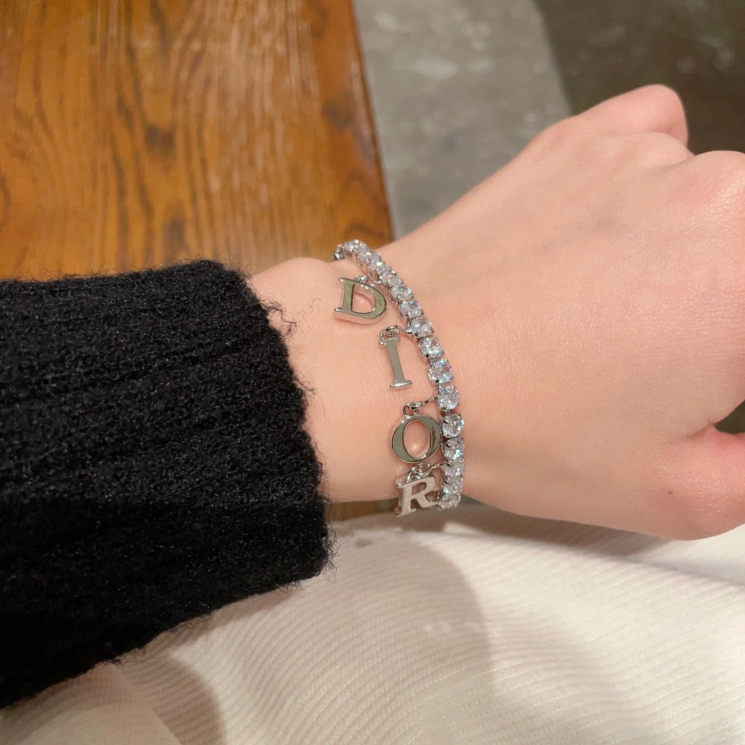 Dior Jewellery — 4a8ca3bd