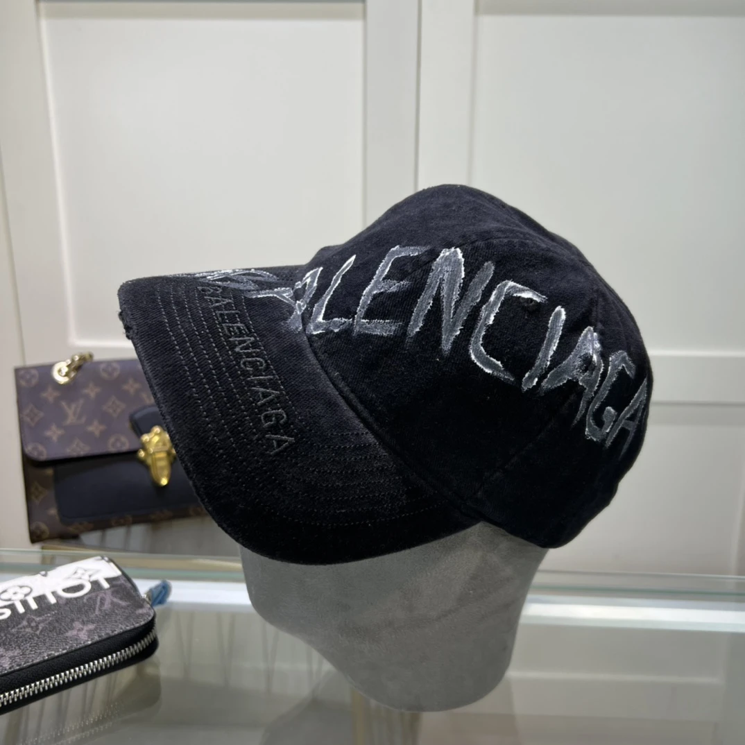 Balenciaga Hat — 01b1210b