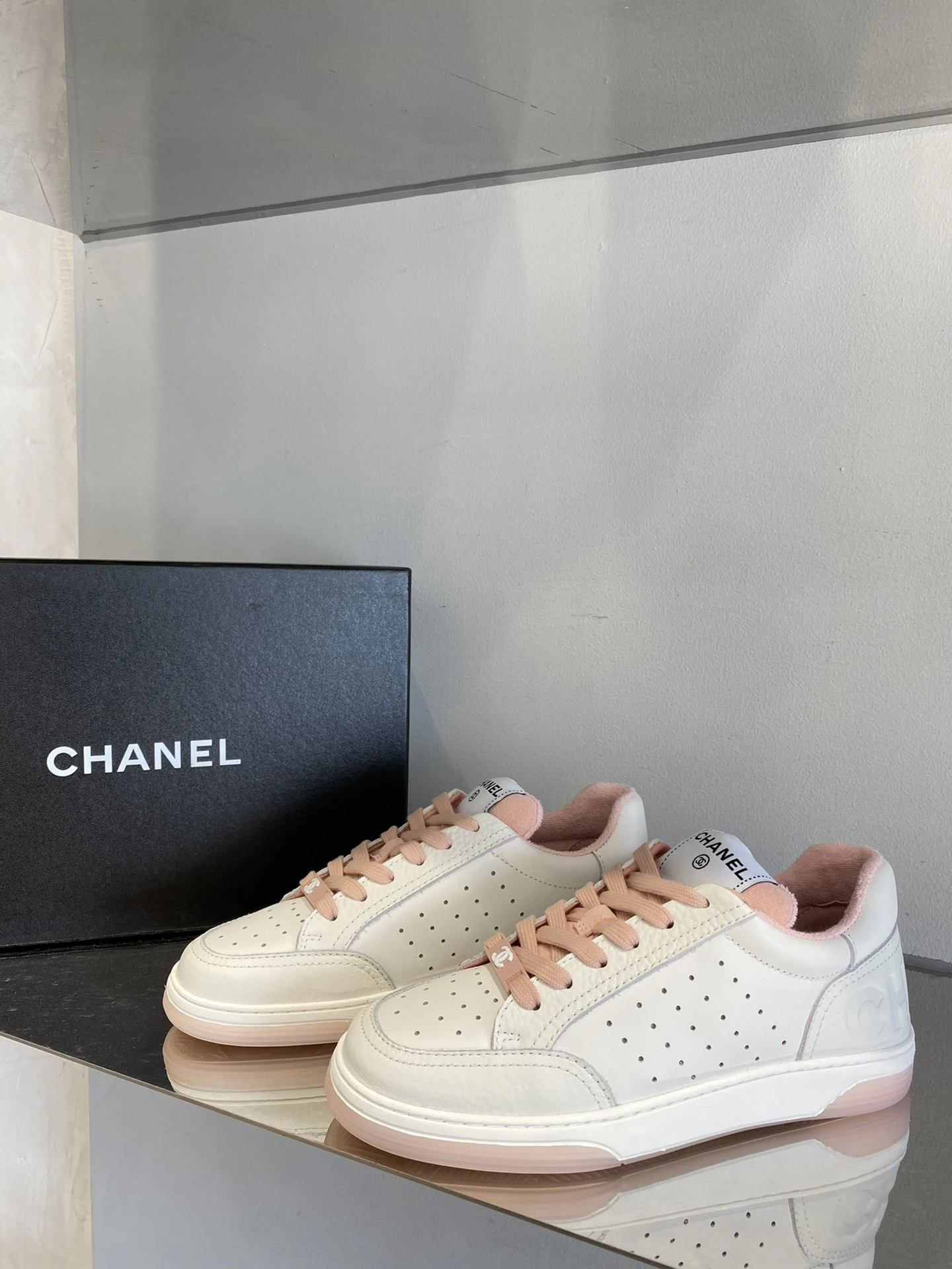 Chanel Sneakers — c3d9460c