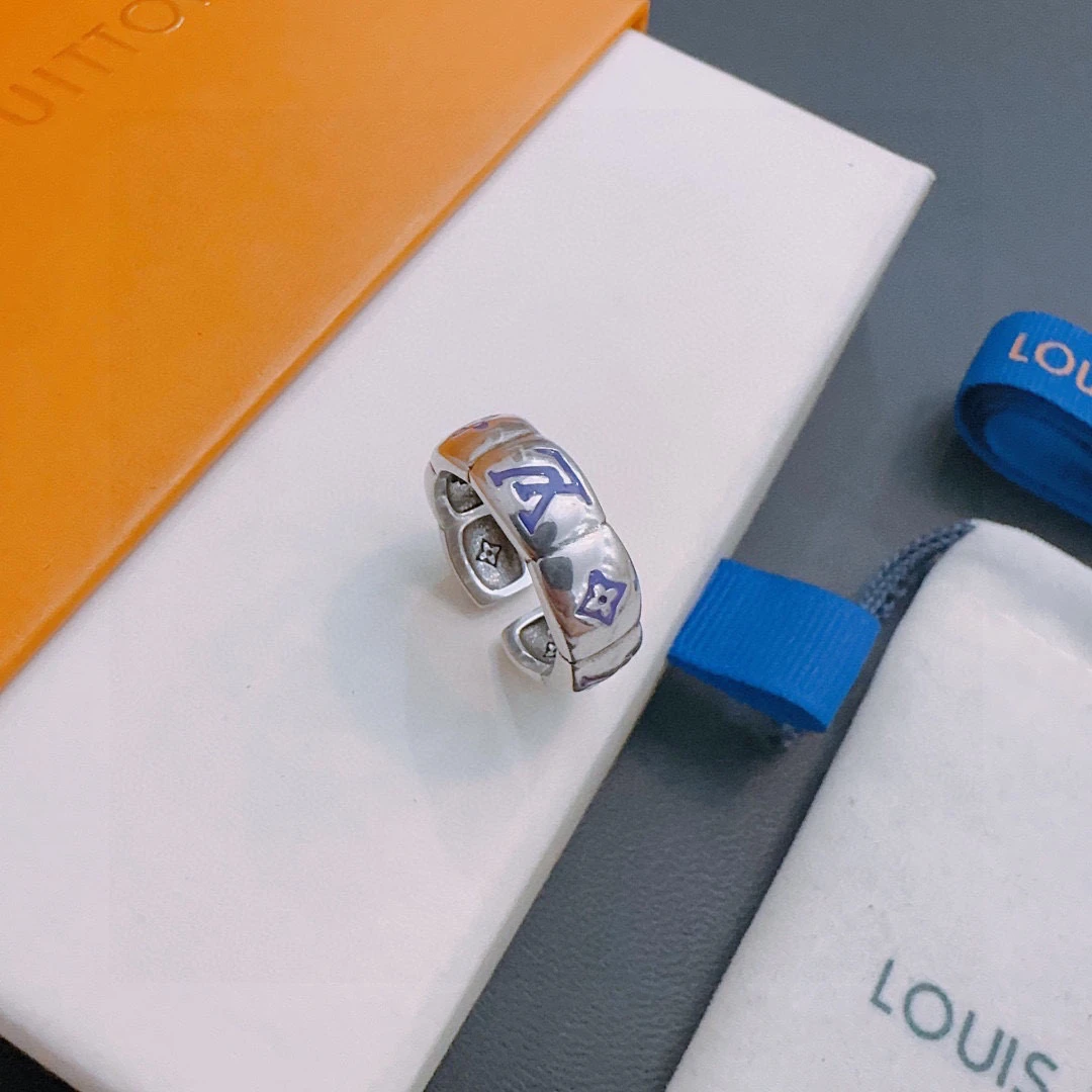 Louis Vuitton Necklaces — 925f7279